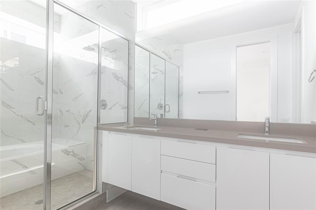 5868 E Post Oak Lane