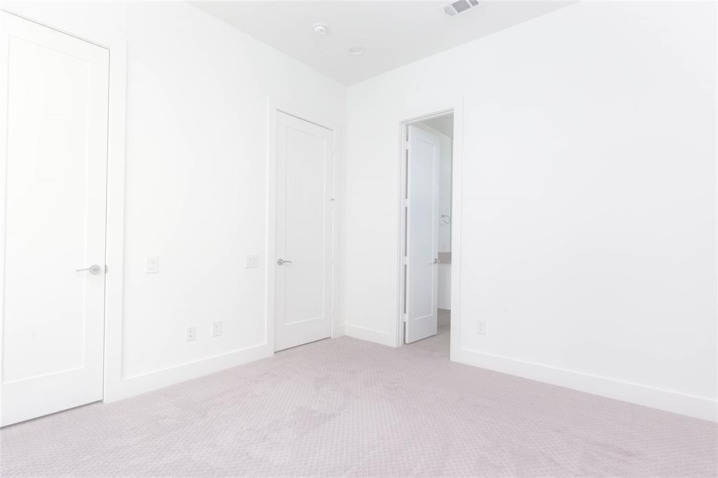 5868 E Post Oak Lane