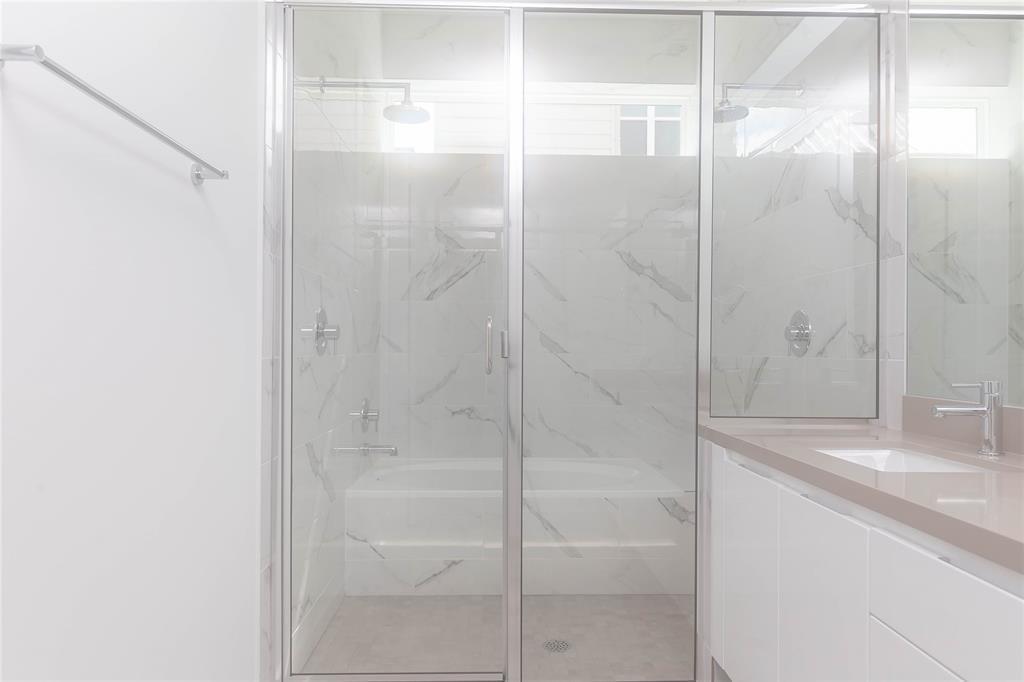 5868 E Post Oak Lane