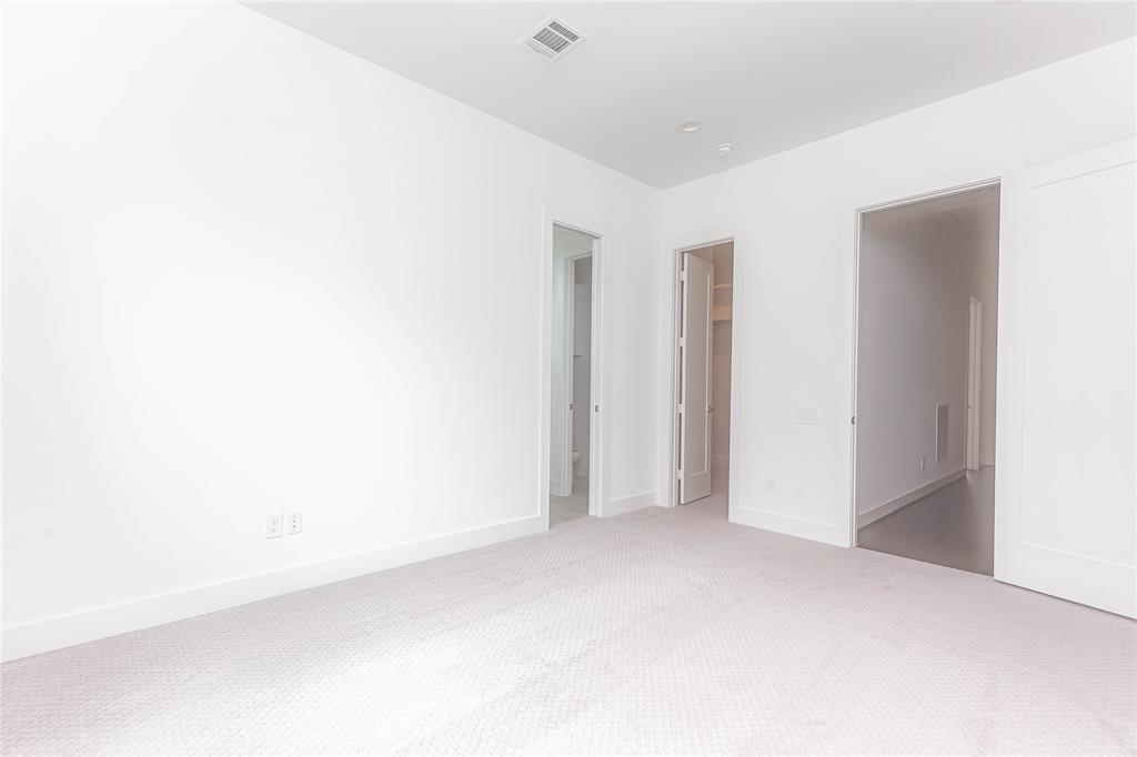 5868 E Post Oak Lane