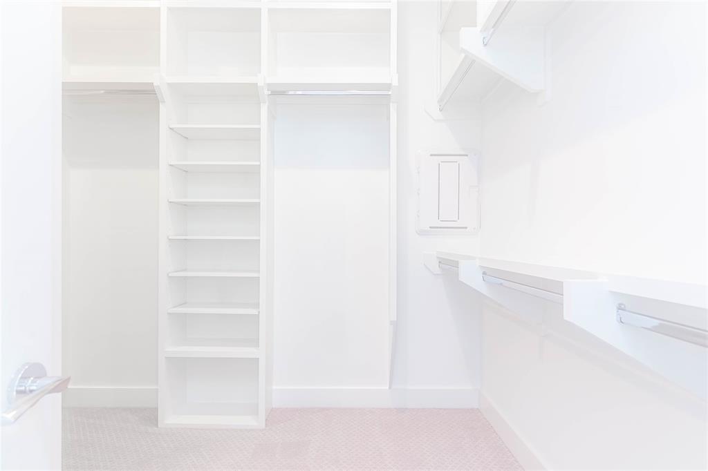 5868 E Post Oak Lane