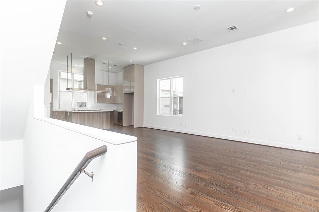 5868 E Post Oak Lane