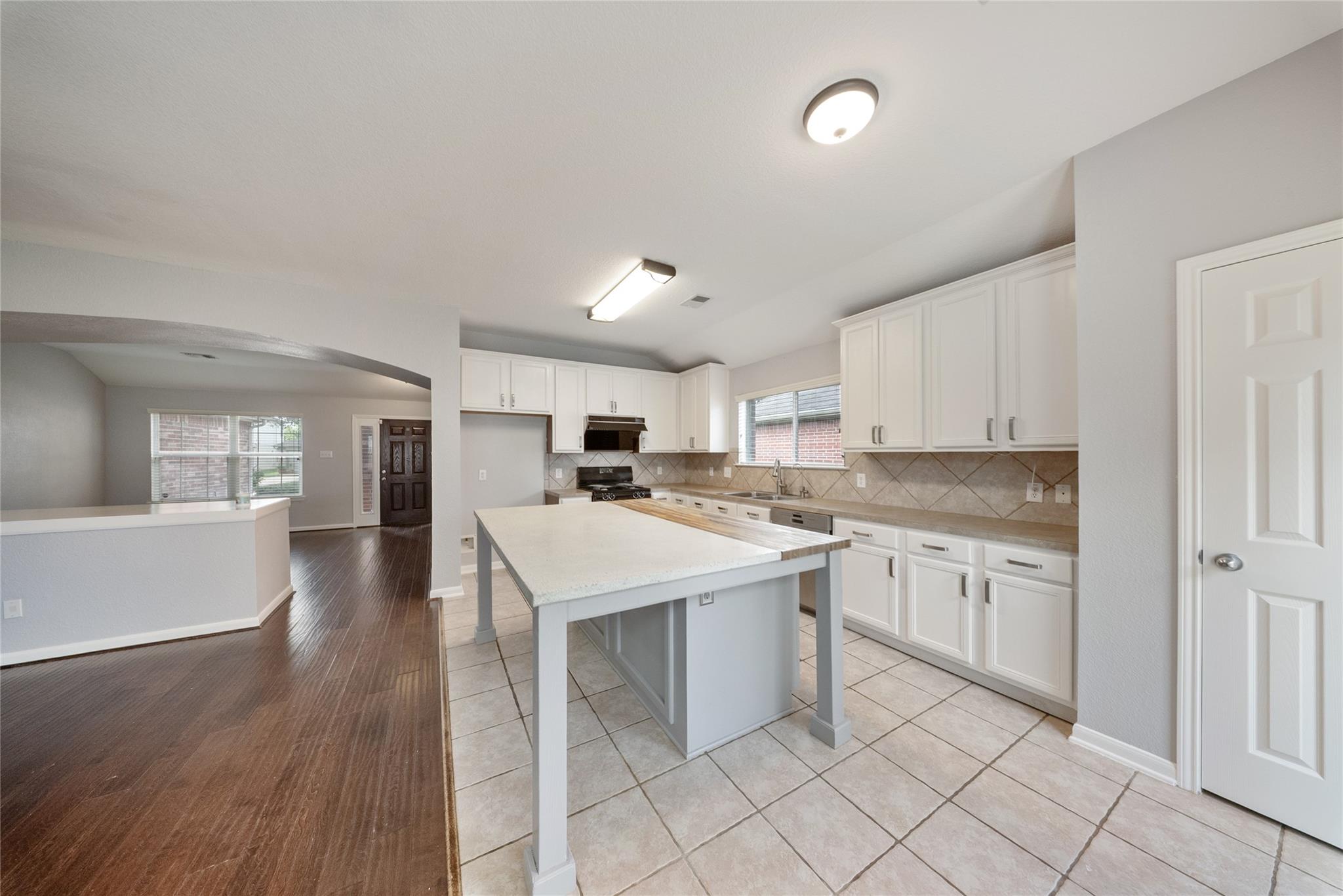 2219 Rocky Hollow Lane