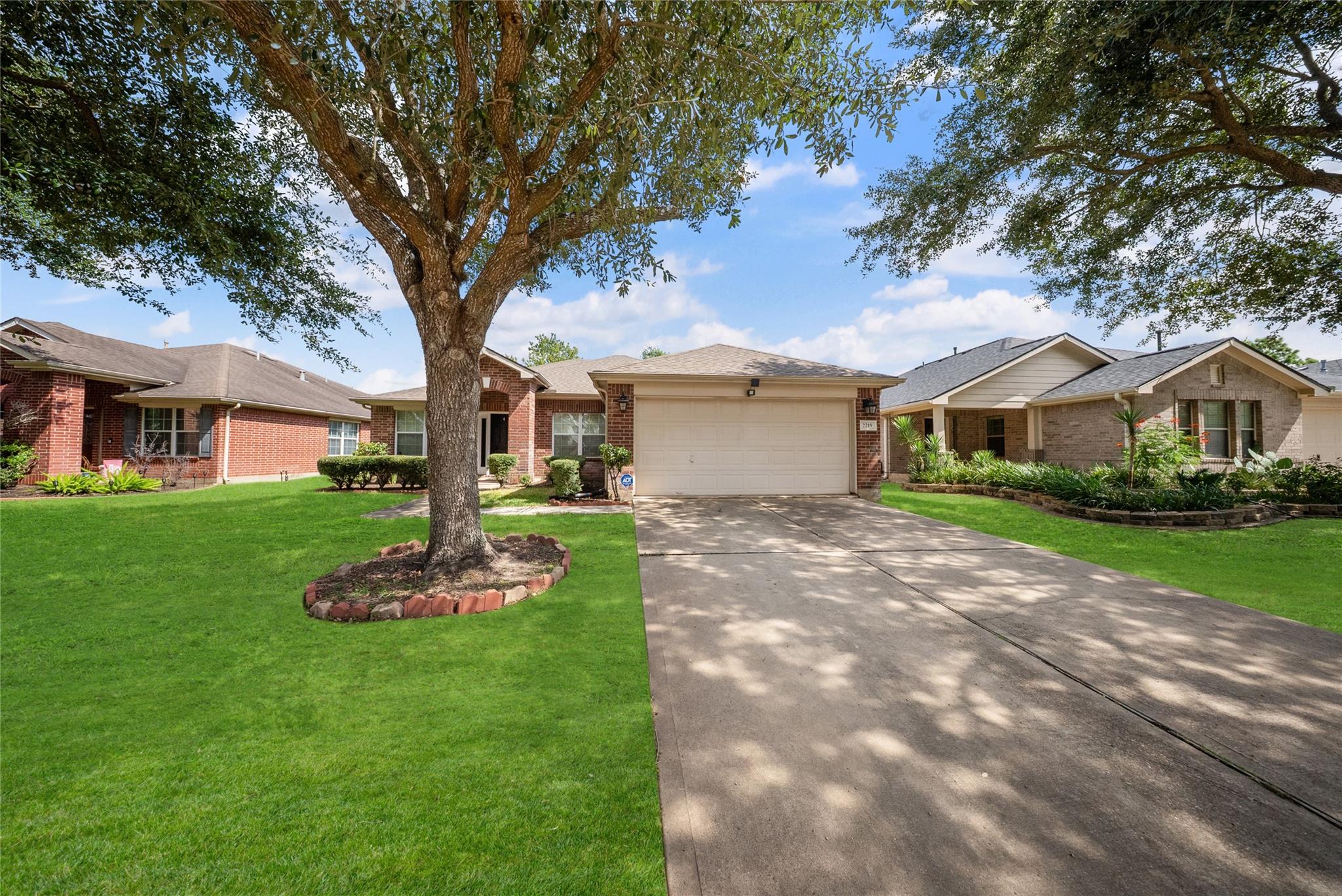 2219 Rocky Hollow Lane