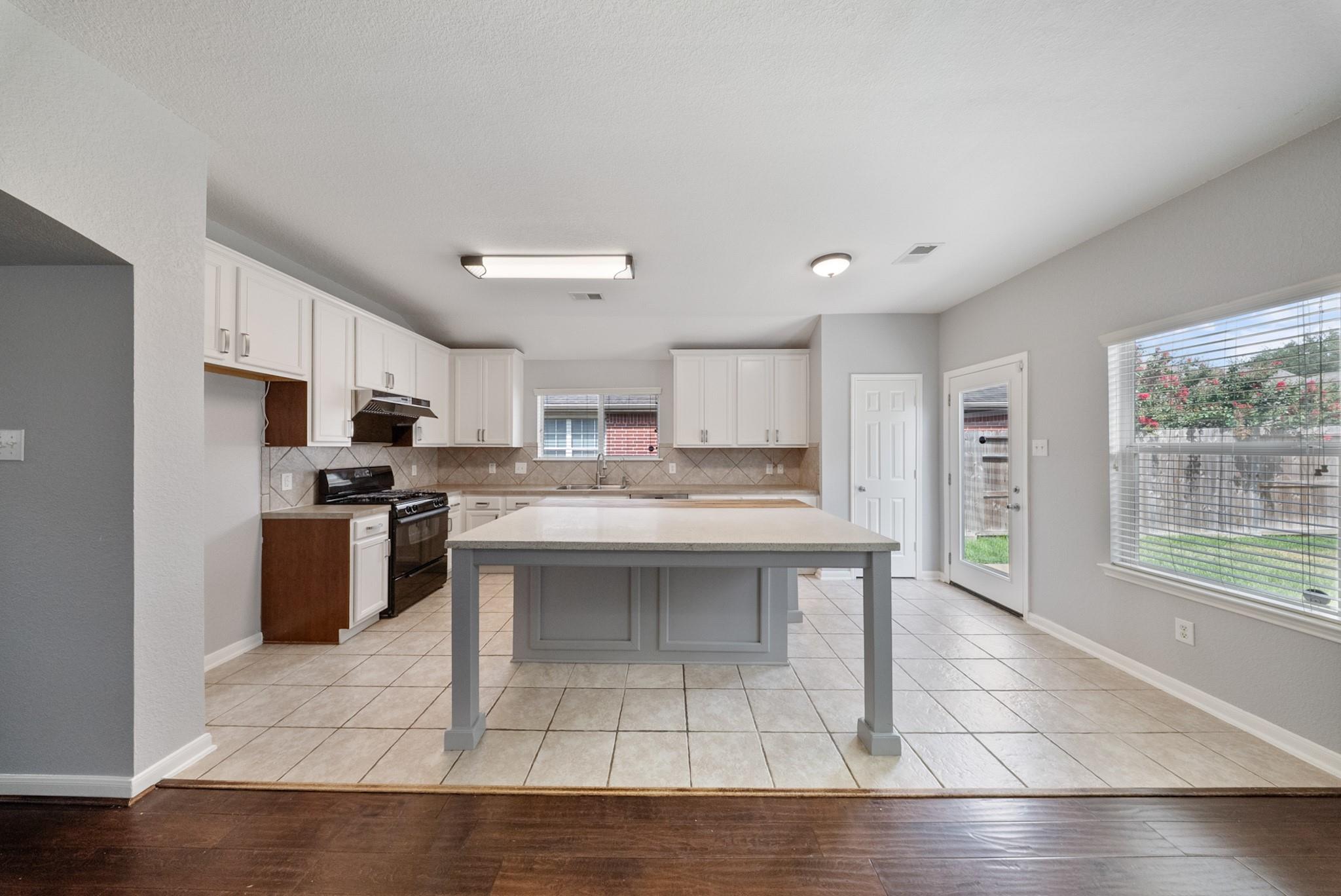 2219 Rocky Hollow Lane