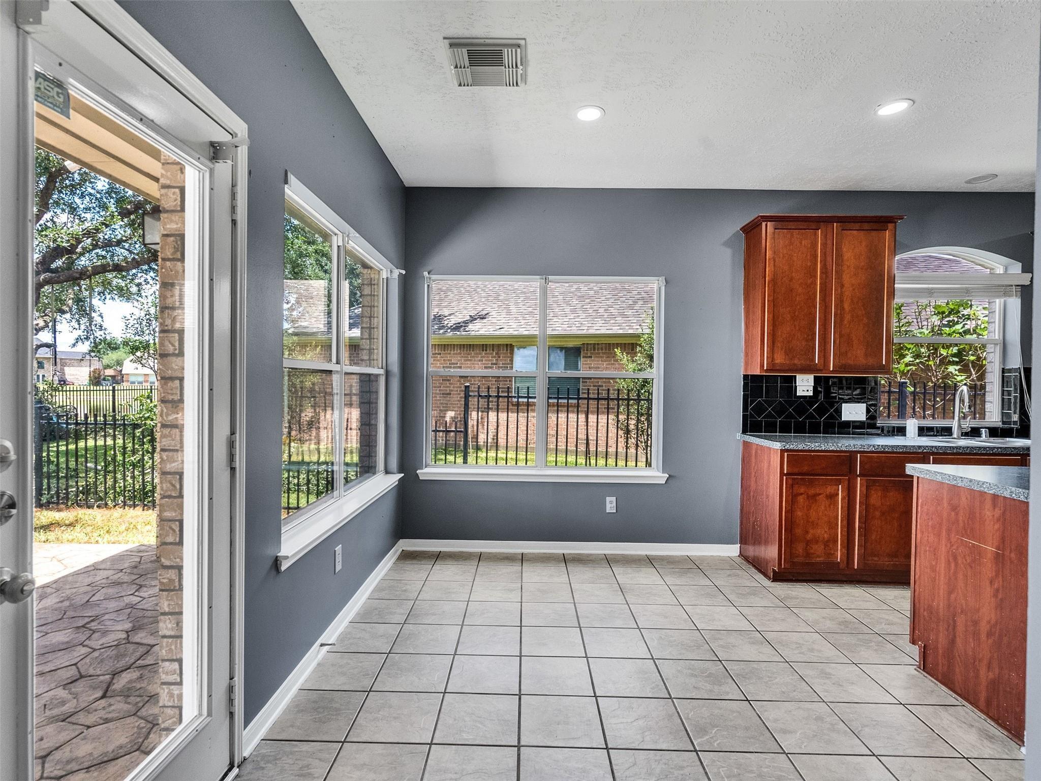 16715 Hibiscus Point Drive