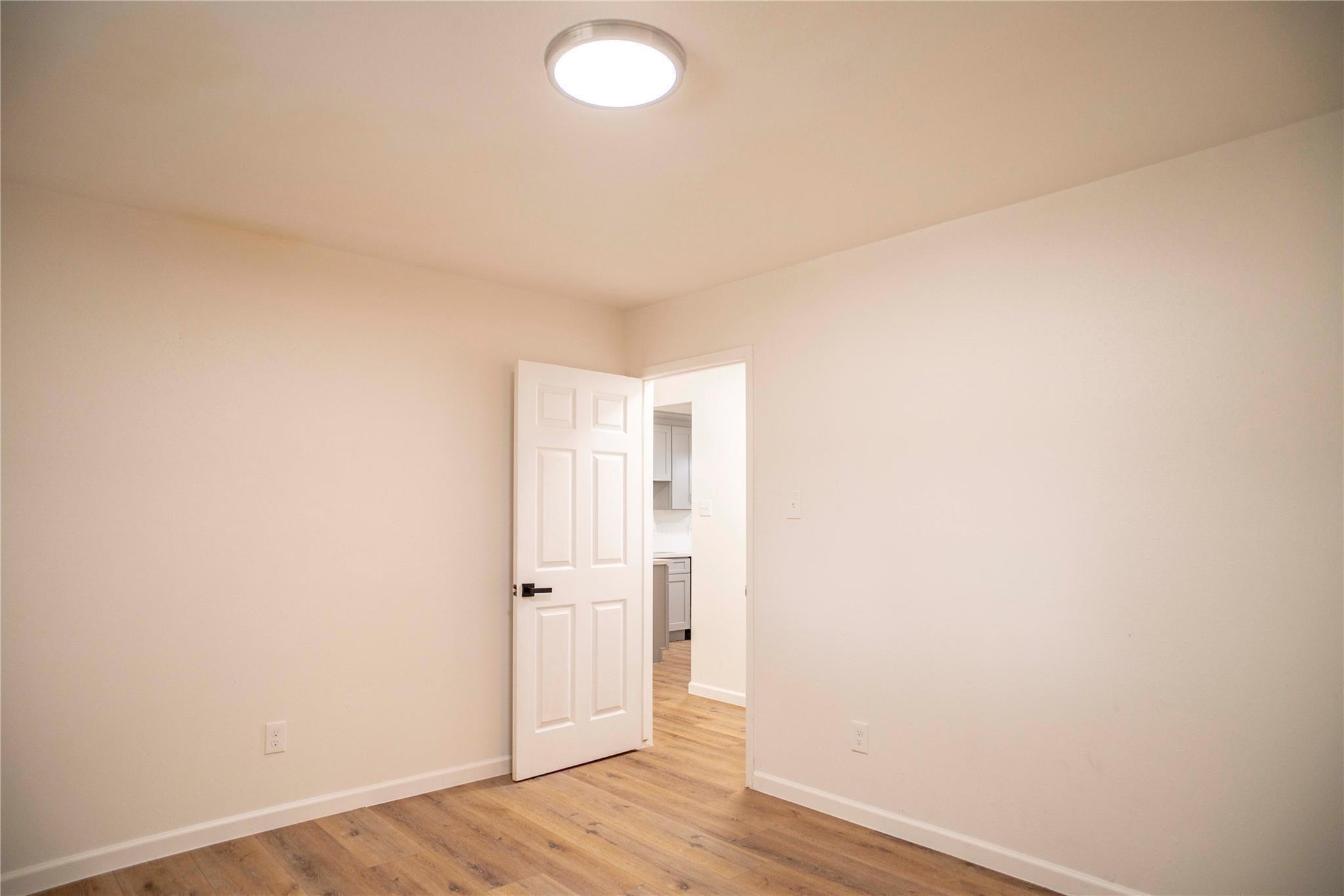 9214 Woodland Oaks Drive