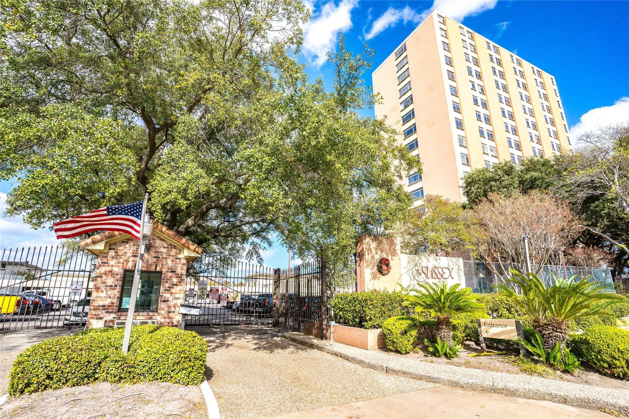 7520 Hornwood Drive # 1003