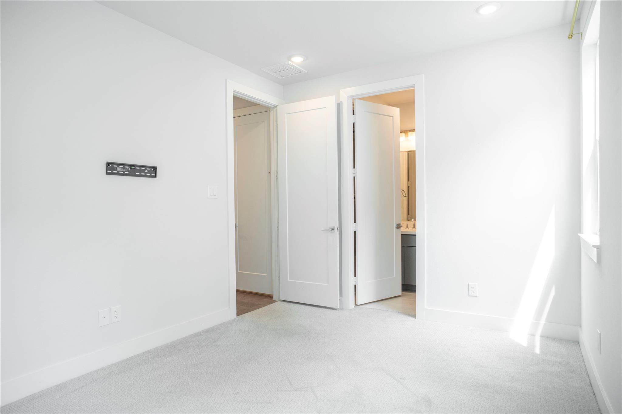 4225 Eli Street