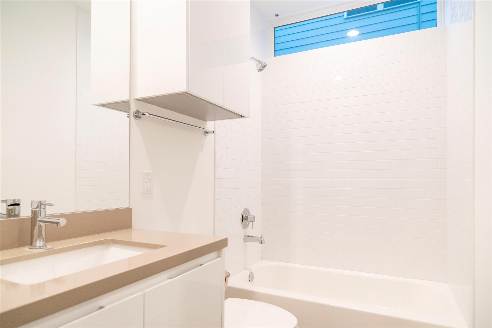 5869 E Post Oak Lane, Houston