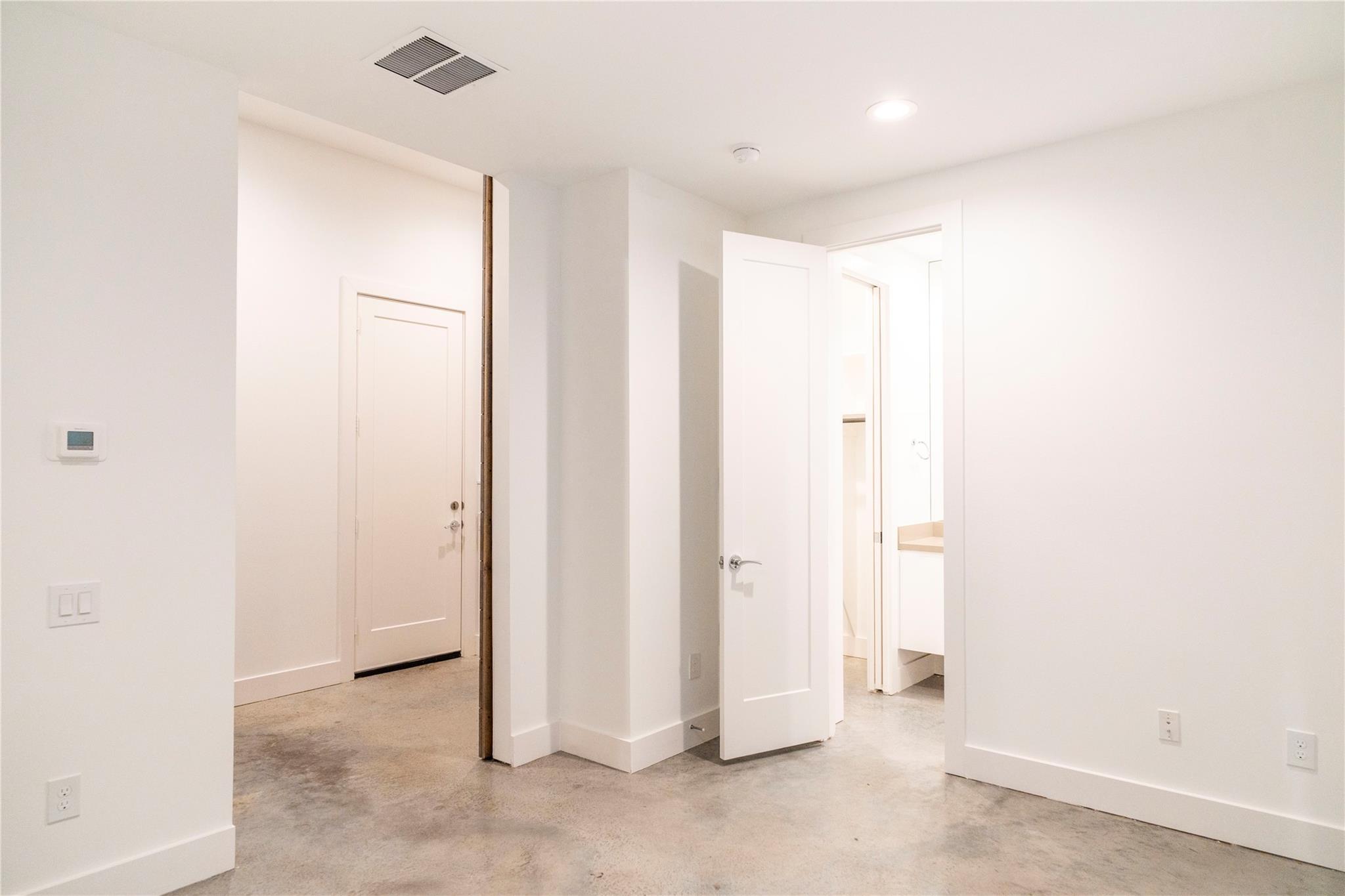 5869 E Post Oak Lane, Houston