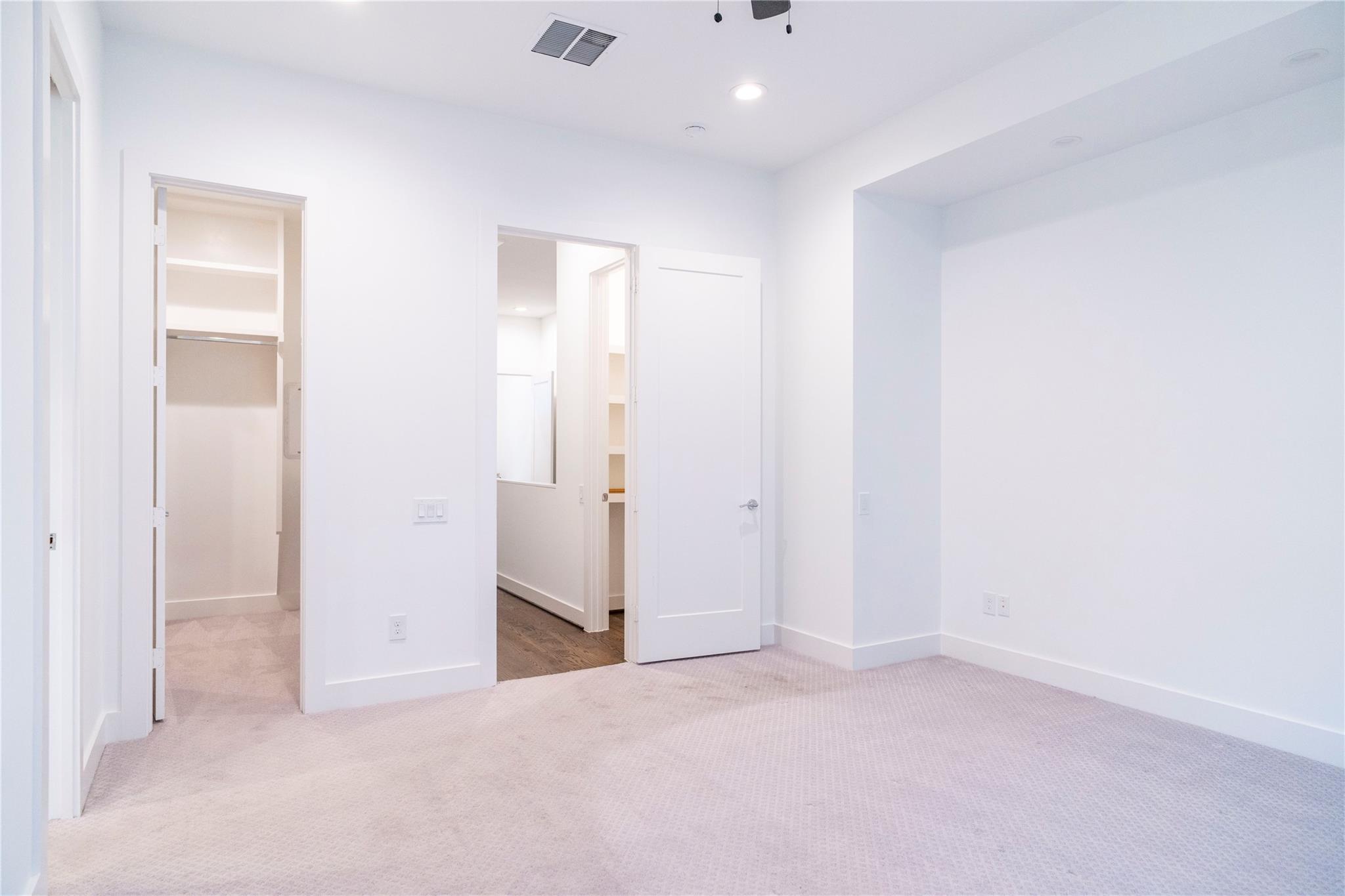 5869 E Post Oak Lane, Houston