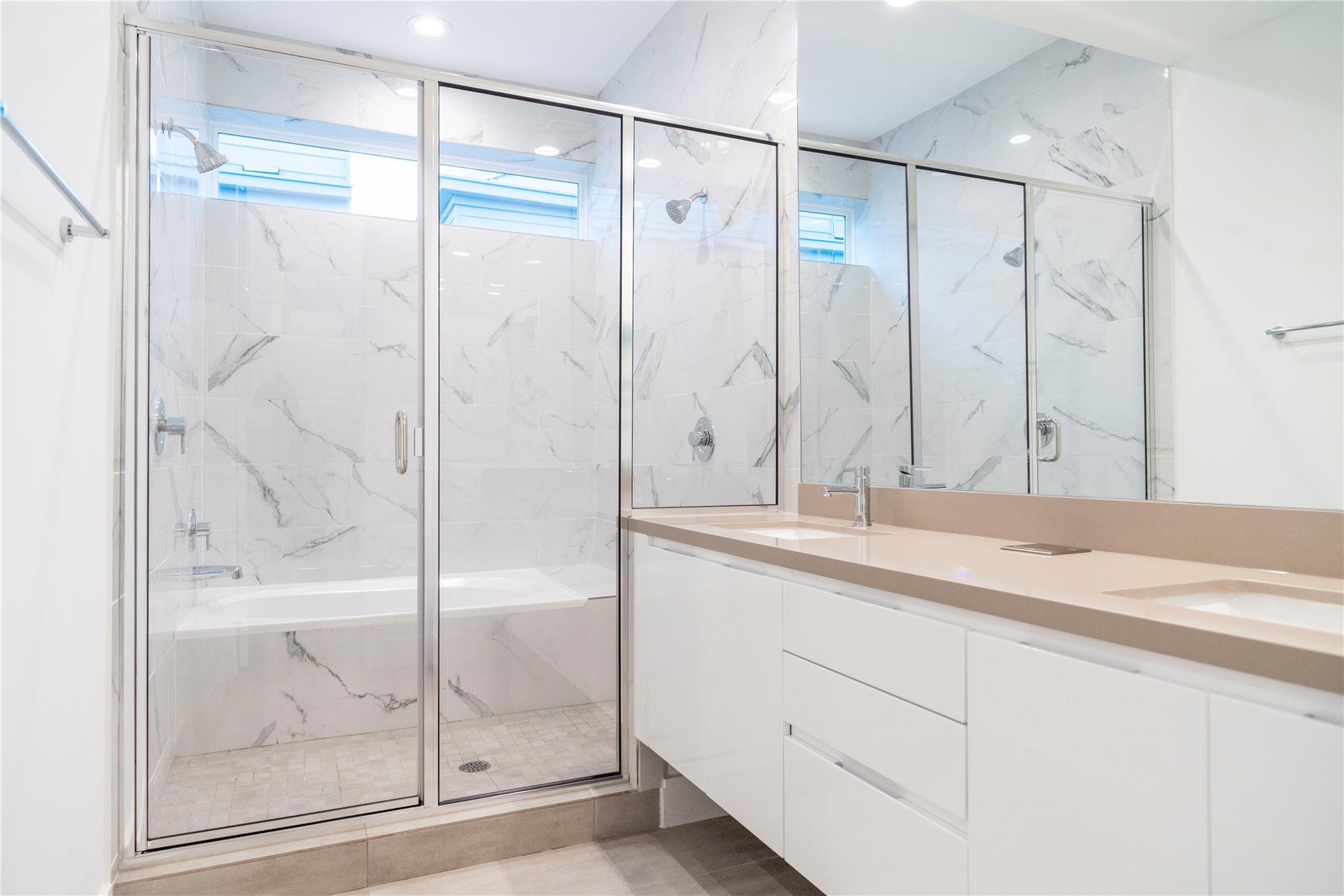 5869 E Post Oak Lane, Houston