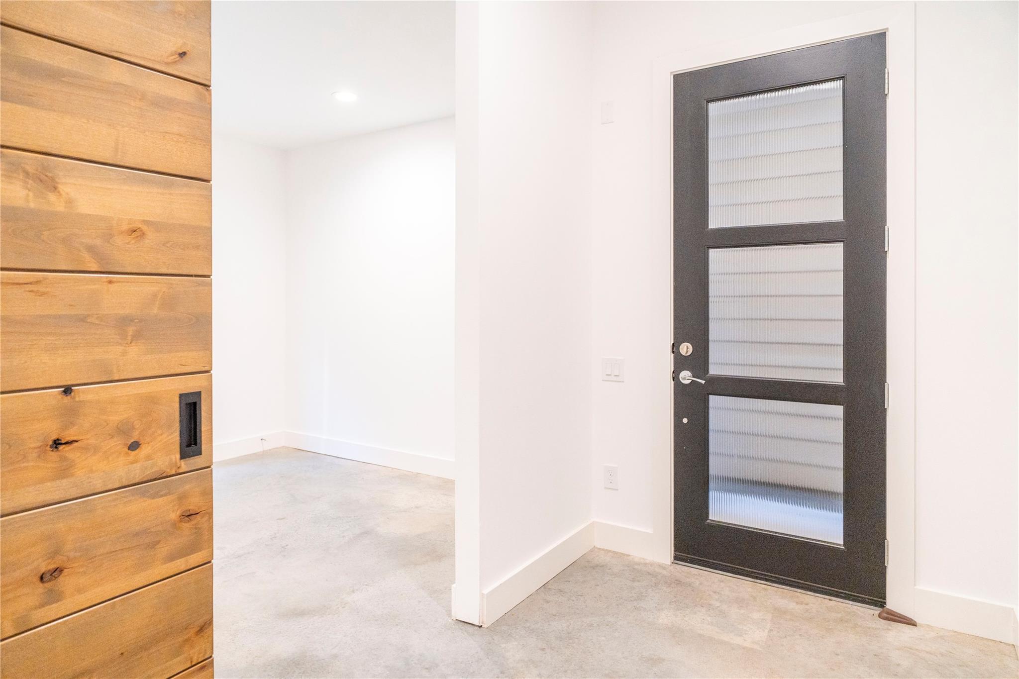 5869 E Post Oak Lane, Houston