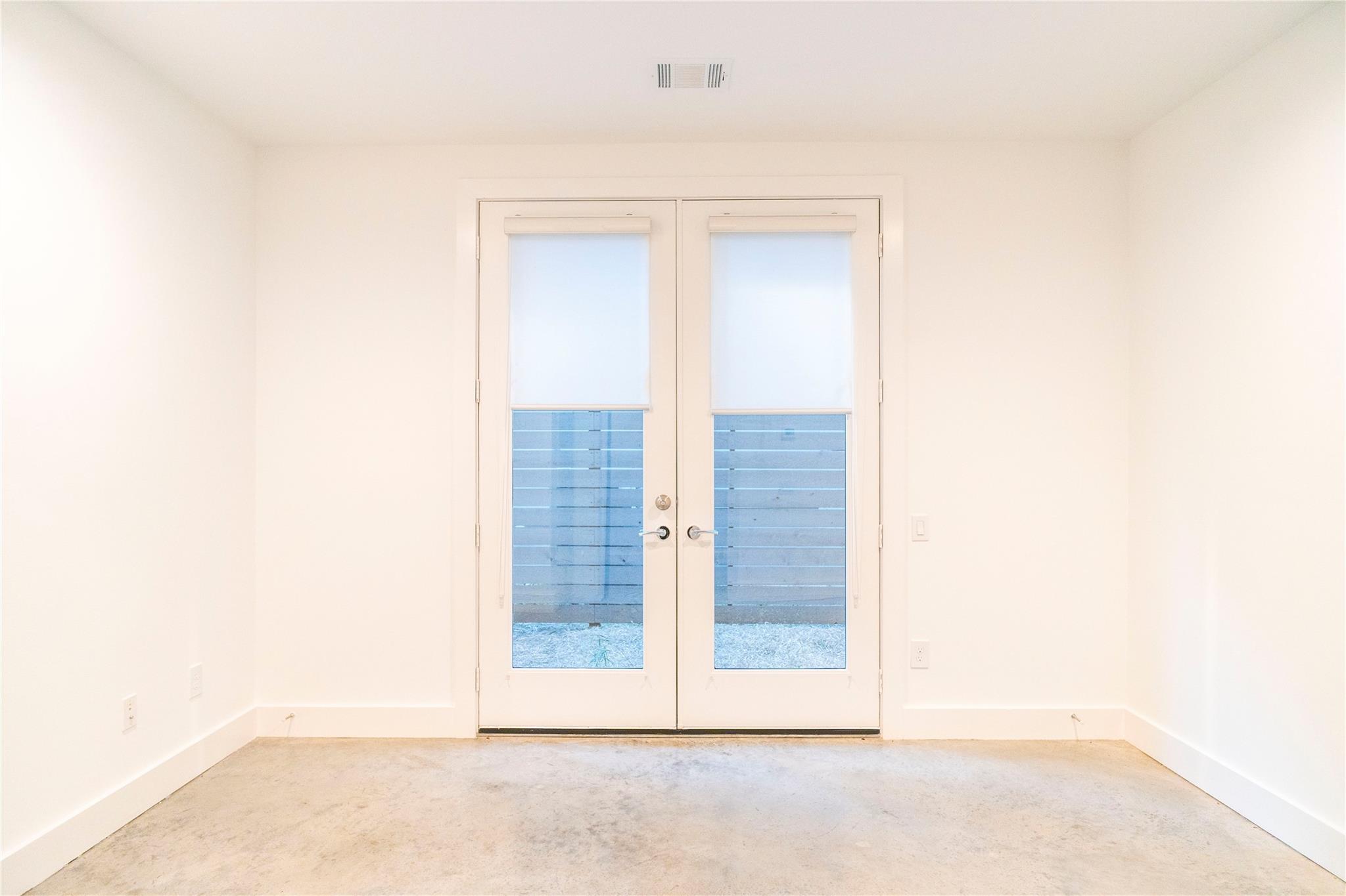 5869 E Post Oak Lane, Houston