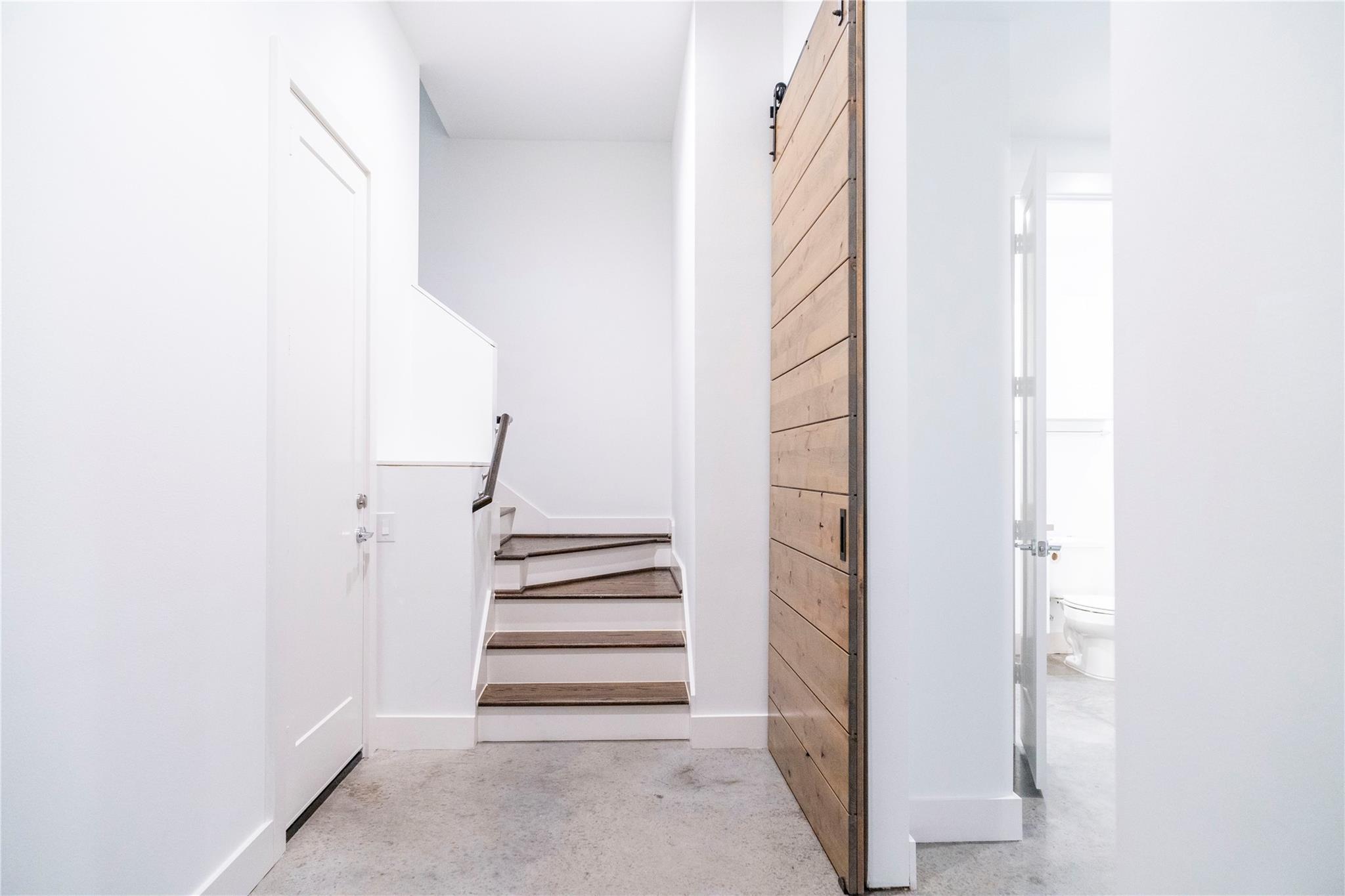 5869 E Post Oak Lane, Houston