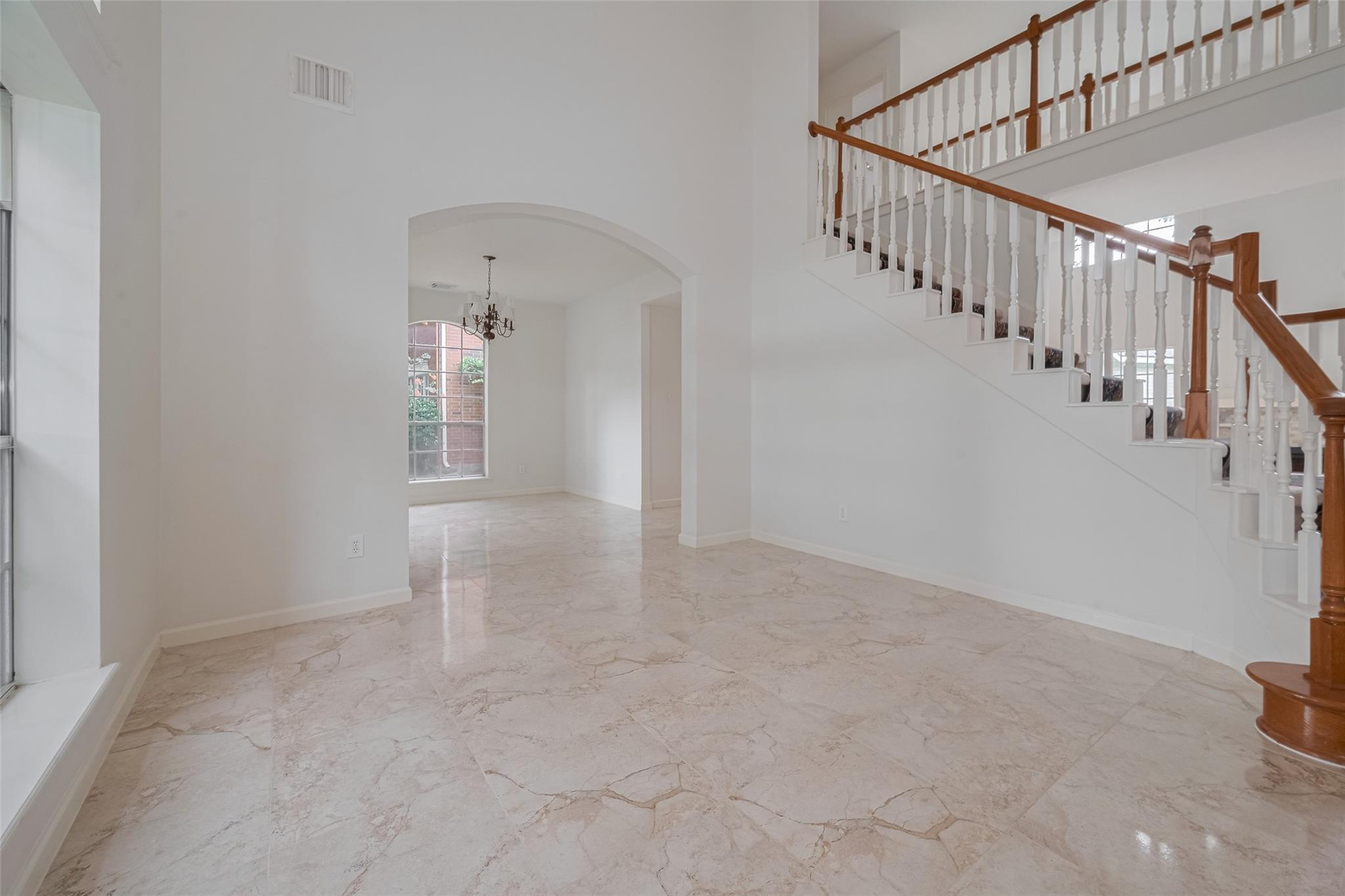 1615 Monvale Lane