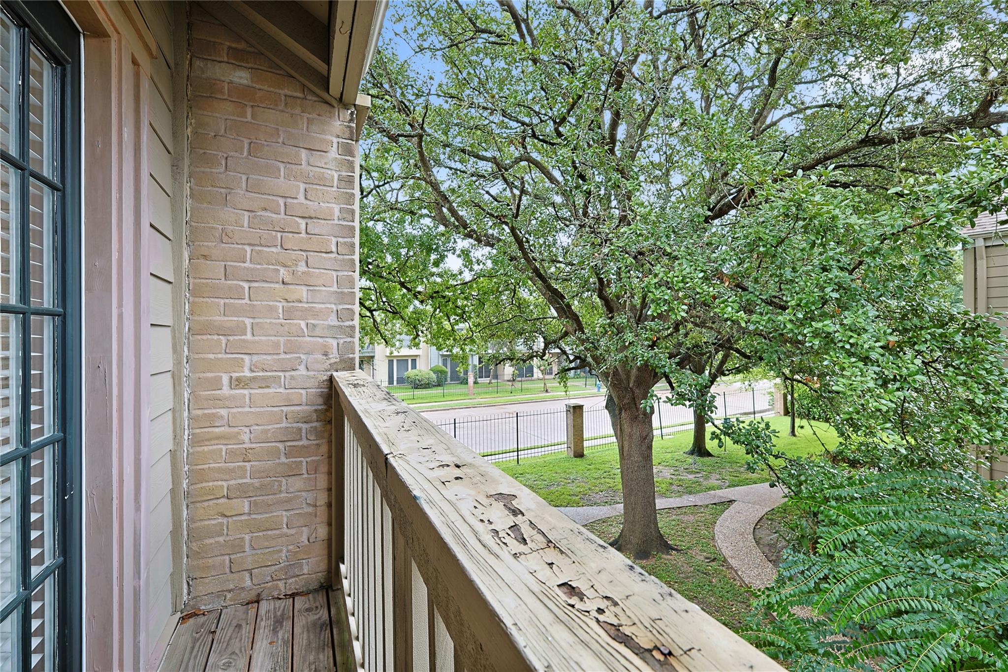 2100 Tanglewilde Street # 131