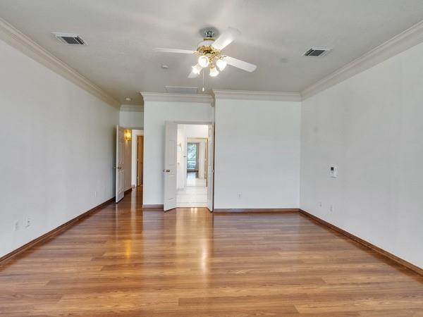 1915 Hollys Way