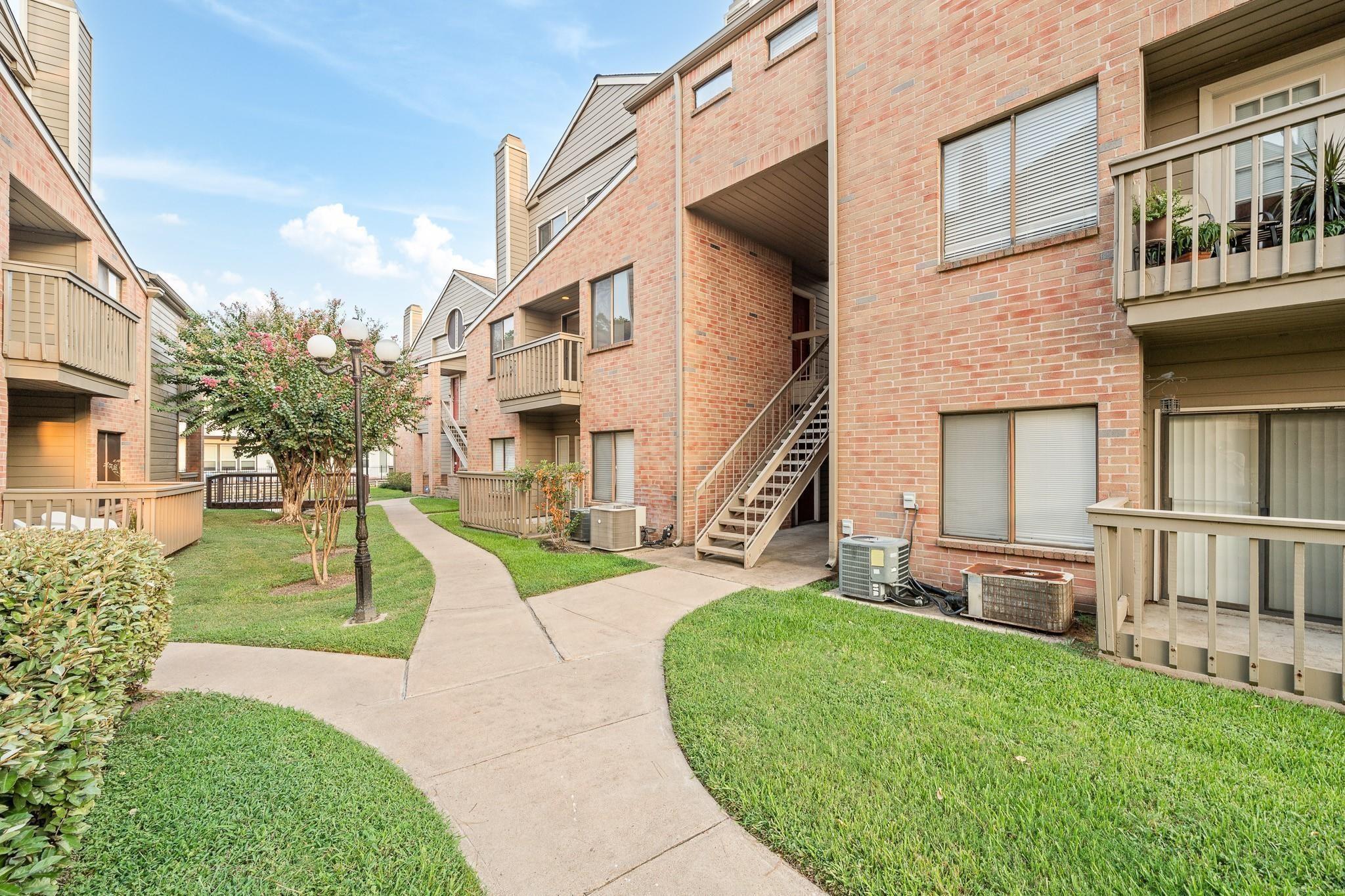 2023 Gentryside Drive # 204