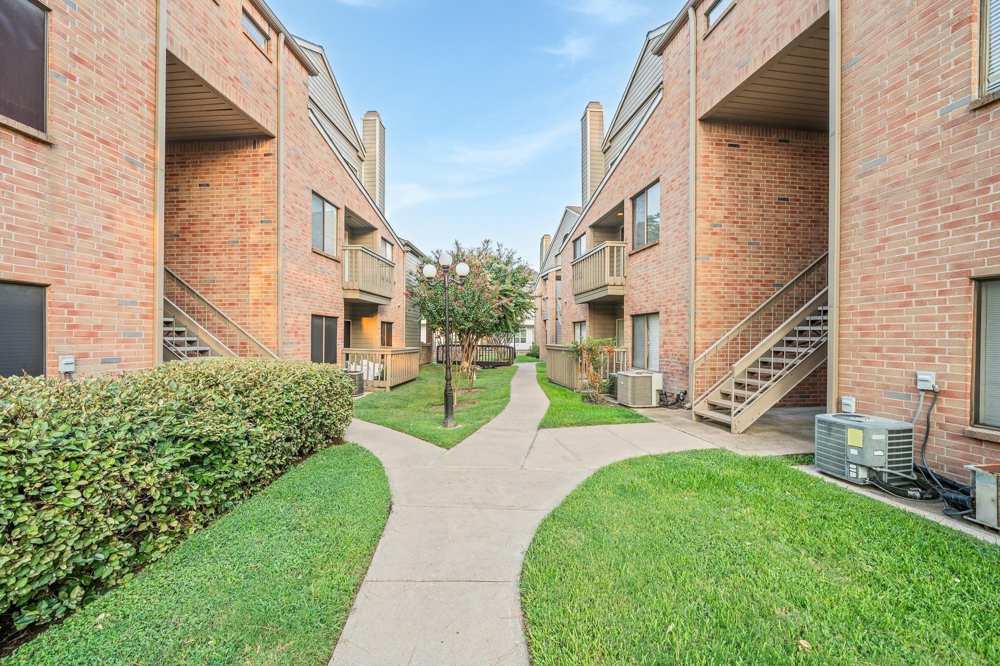 2023 Gentryside Drive # 204