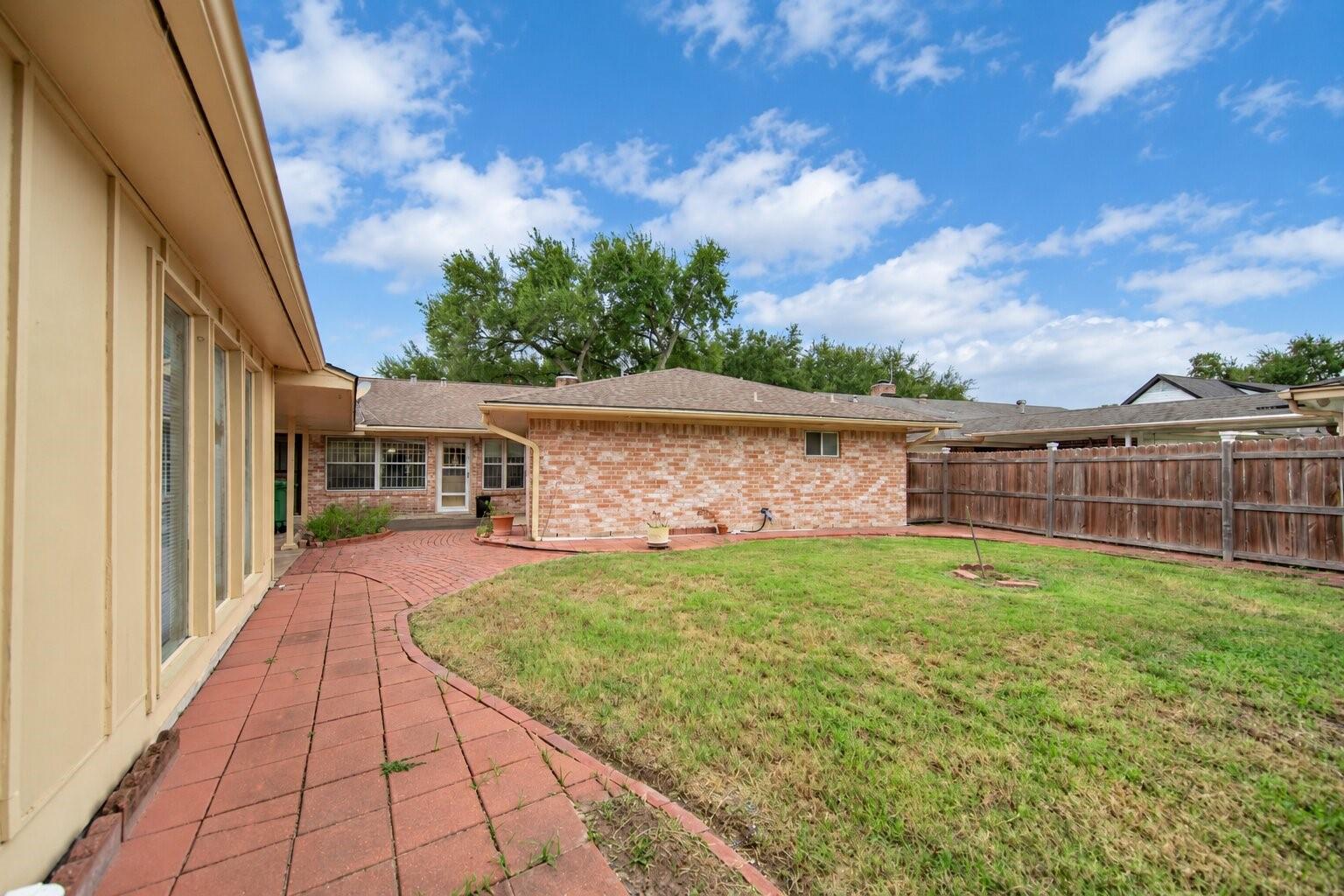 9315 Triola Lane