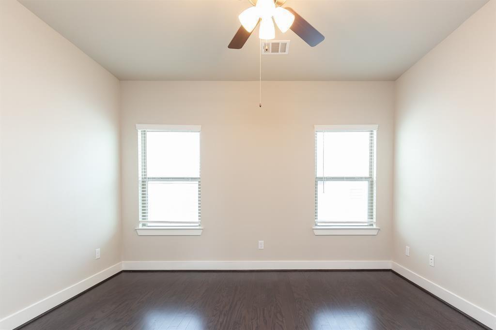 5836 E Post Oak Lane