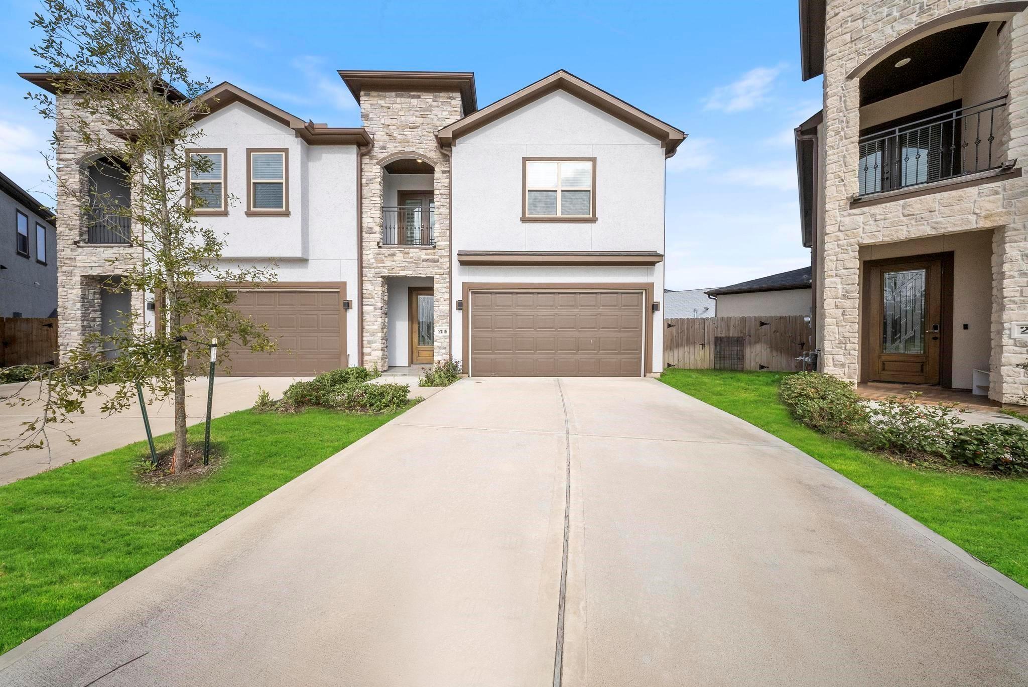 2015 Olivos Street
