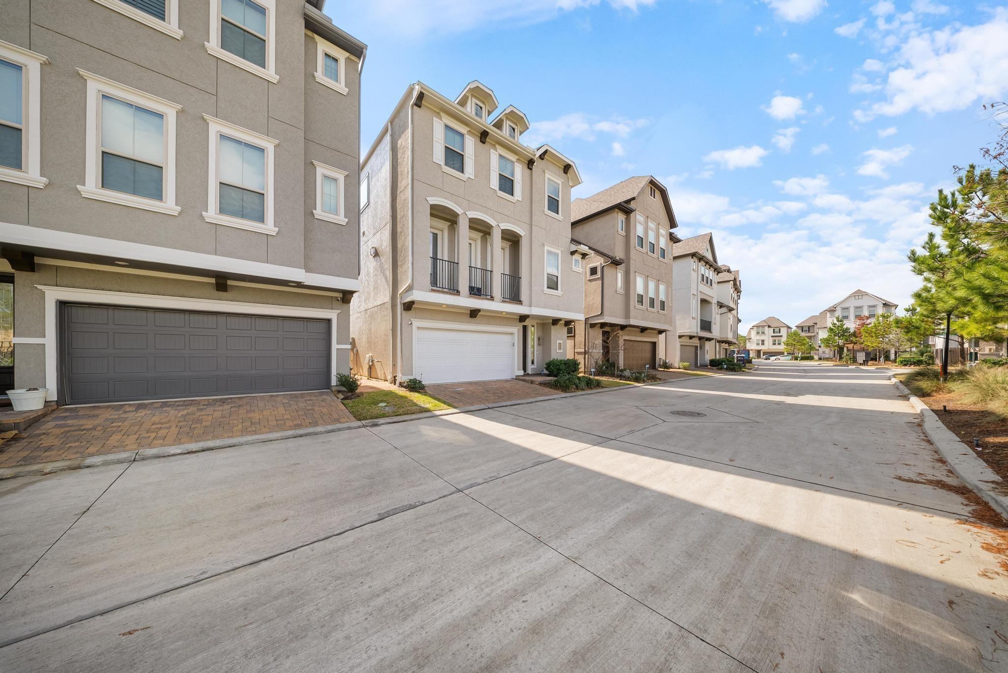 10605 Centre Green Way