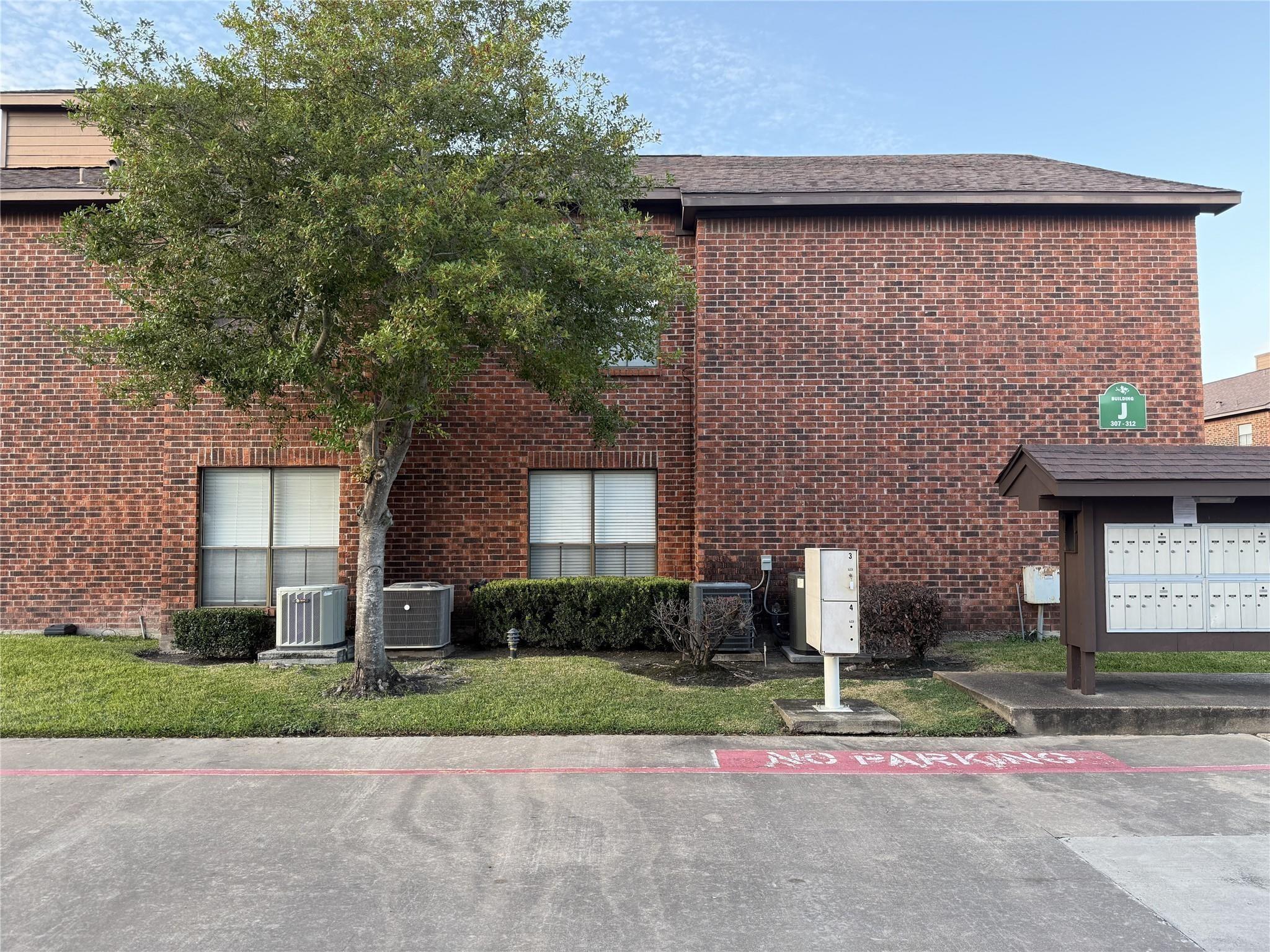 3100 Walnut Bend Lane # 309