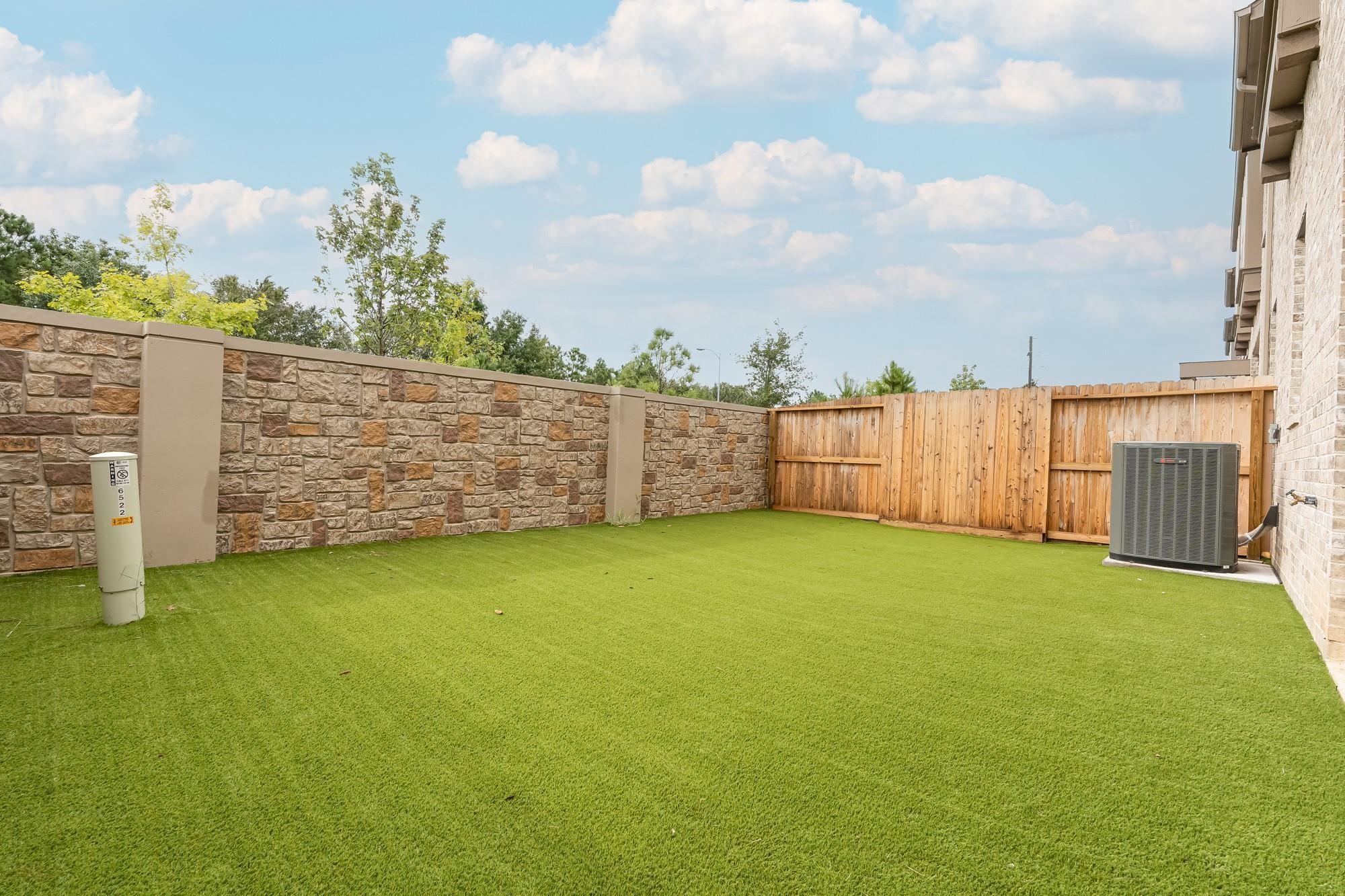 6522 Bramble Cove Lane