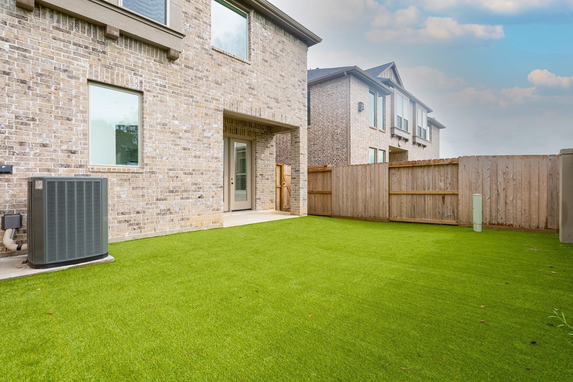 6522 Bramble Cove Lane