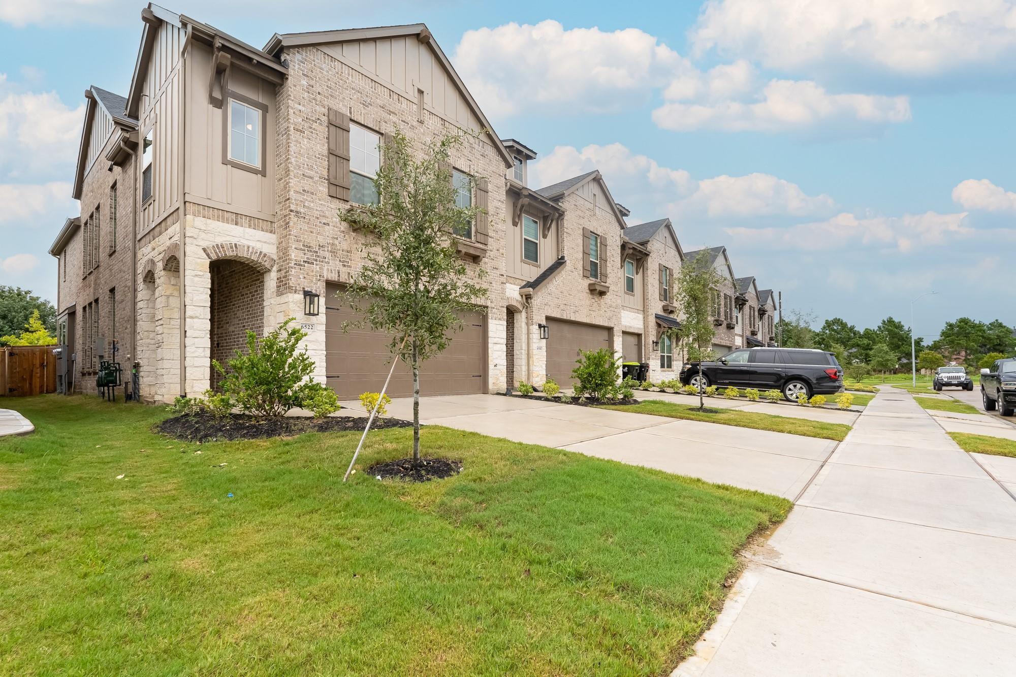 6522 Bramble Cove Lane