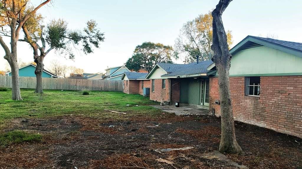 18219 Kings Lynn Street