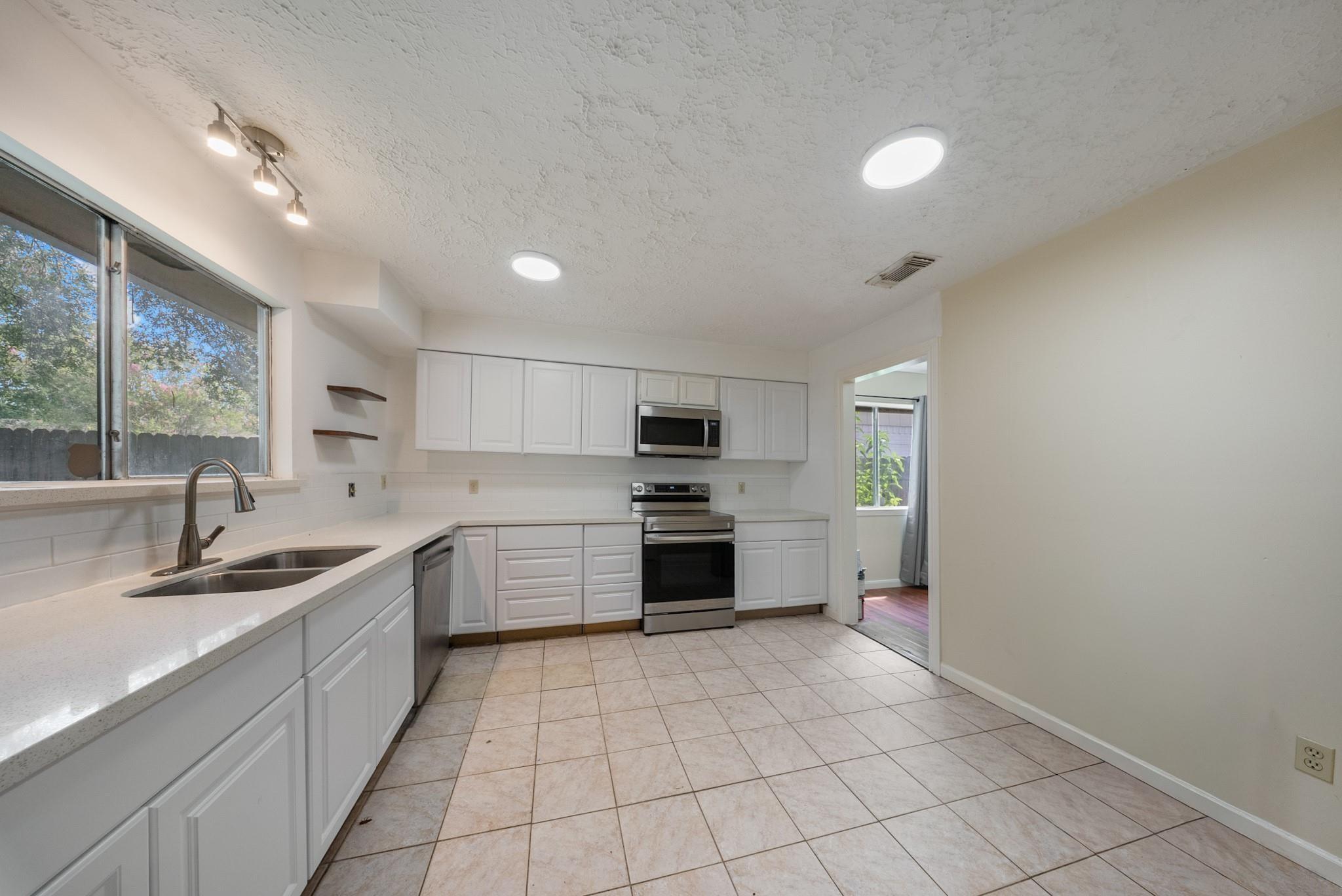 15738 Tammany Lane