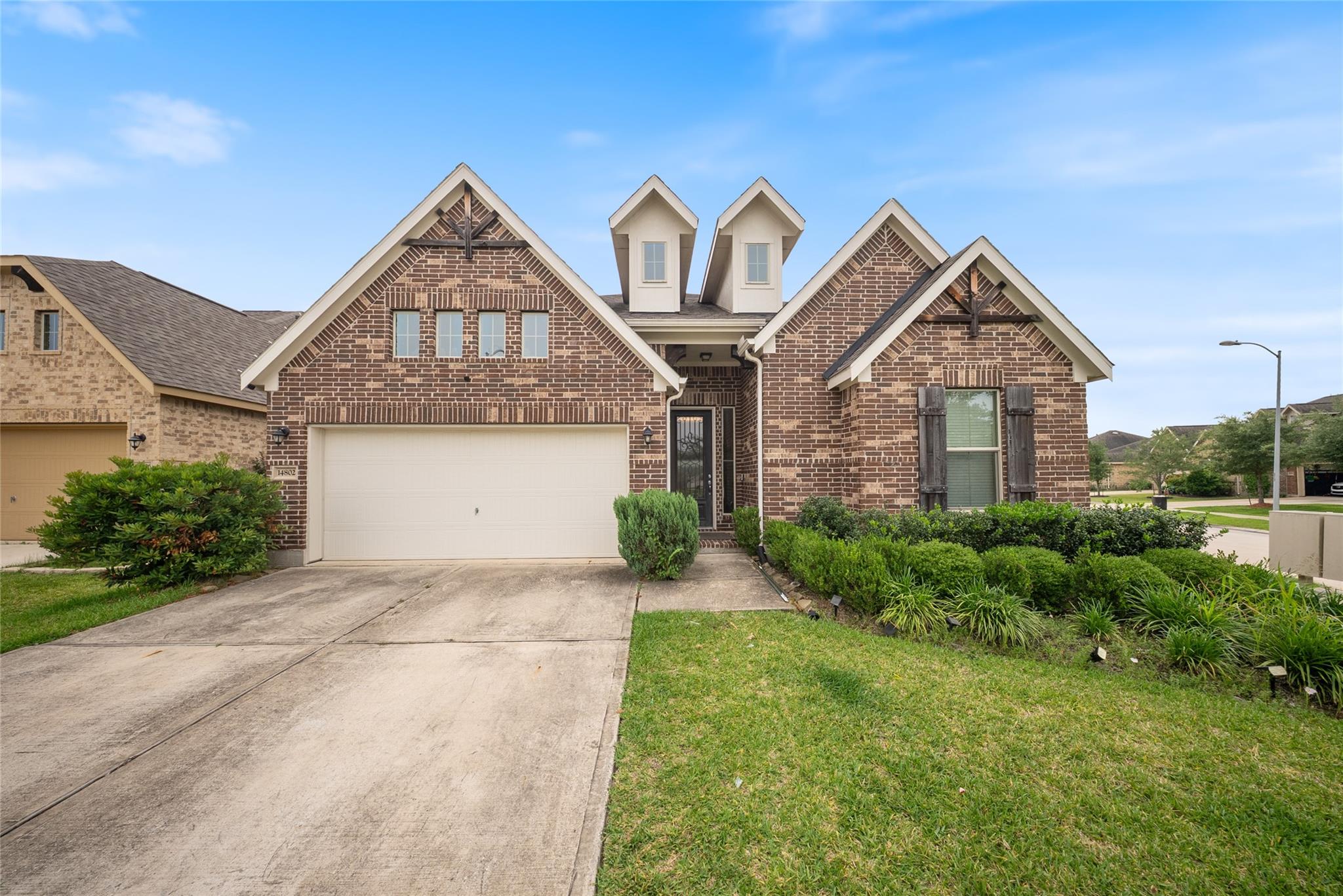 14802 Autumn Long Trail