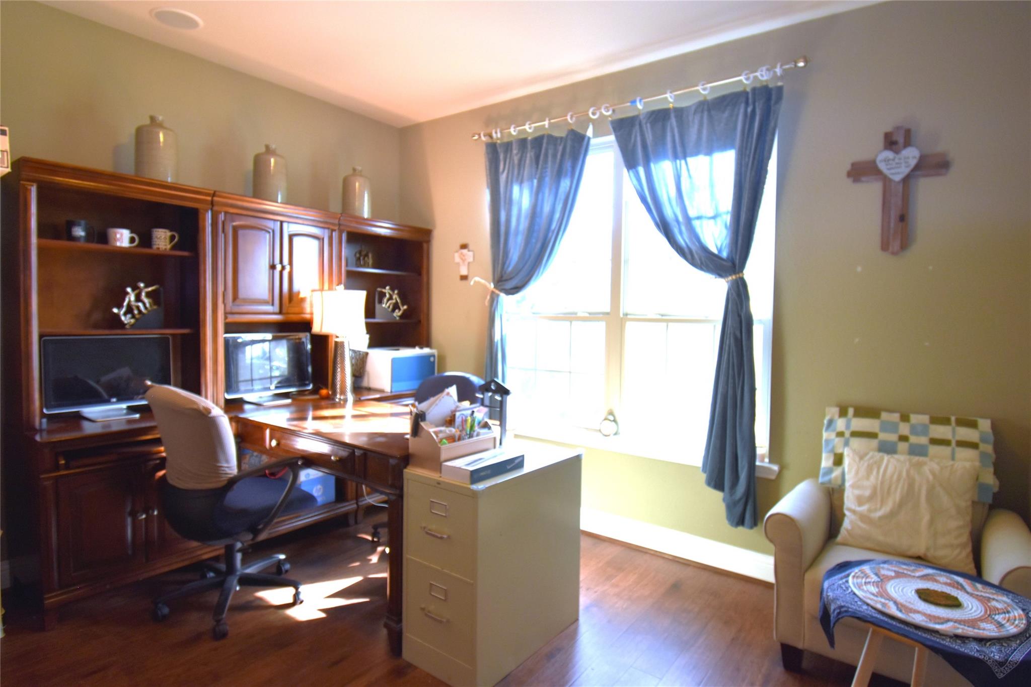 27606 Huggins Crest Court