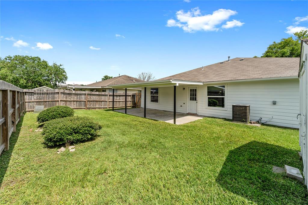 7815 Brook Trail Circle