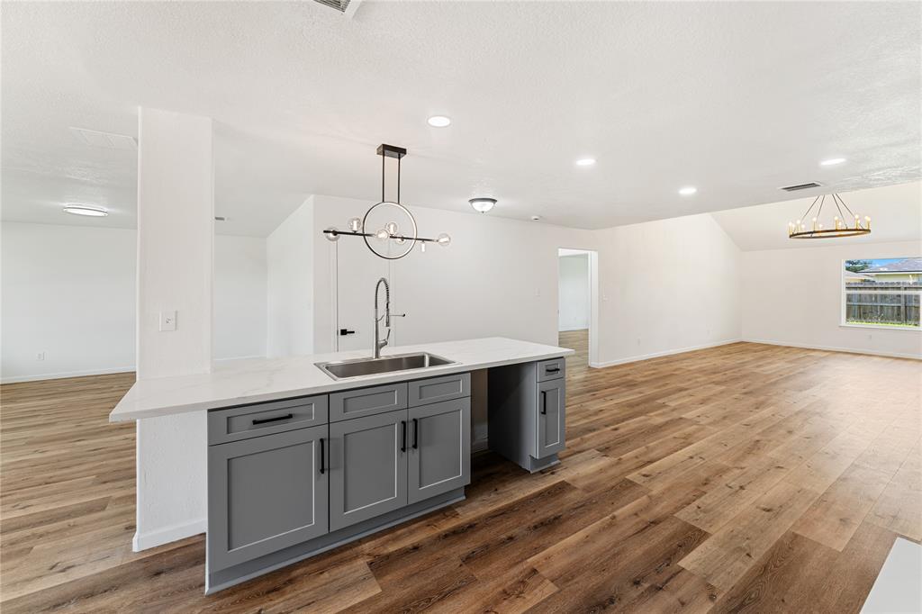 7815 Brook Trail Circle