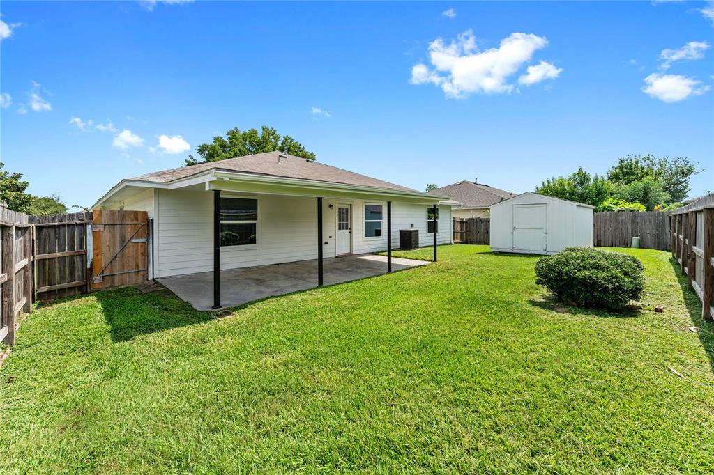 7815 Brook Trail Circle