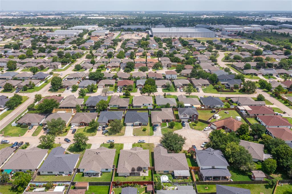 7815 Brook Trail Circle