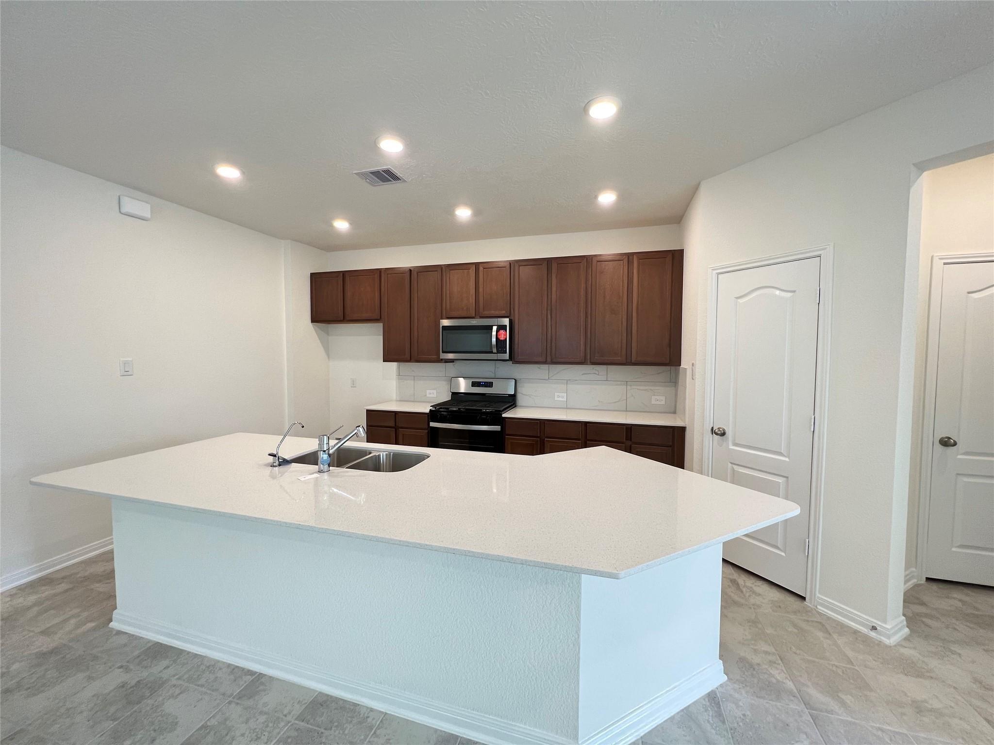 2107 Katalonia Lane
