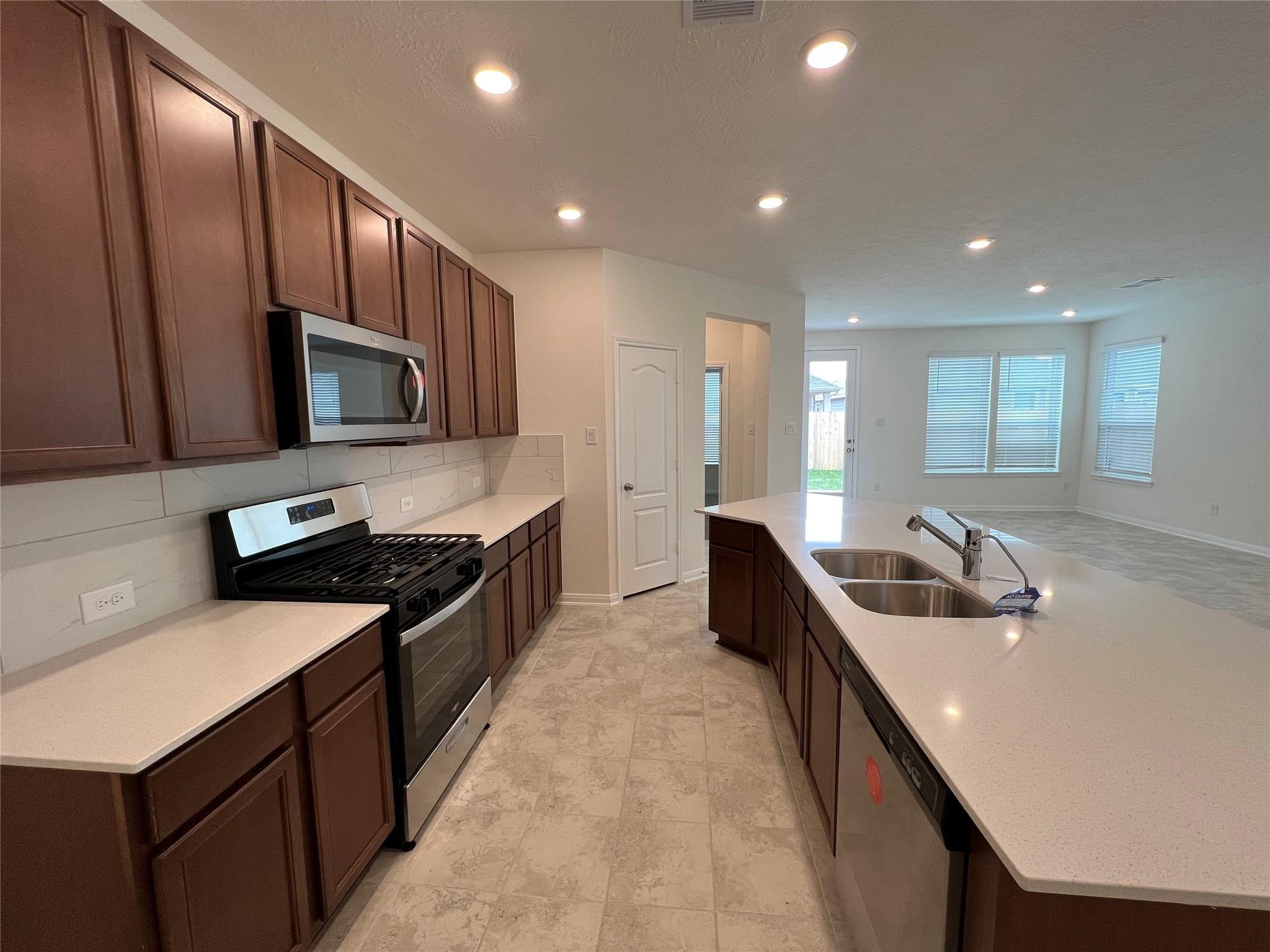 2107 Katalonia Lane