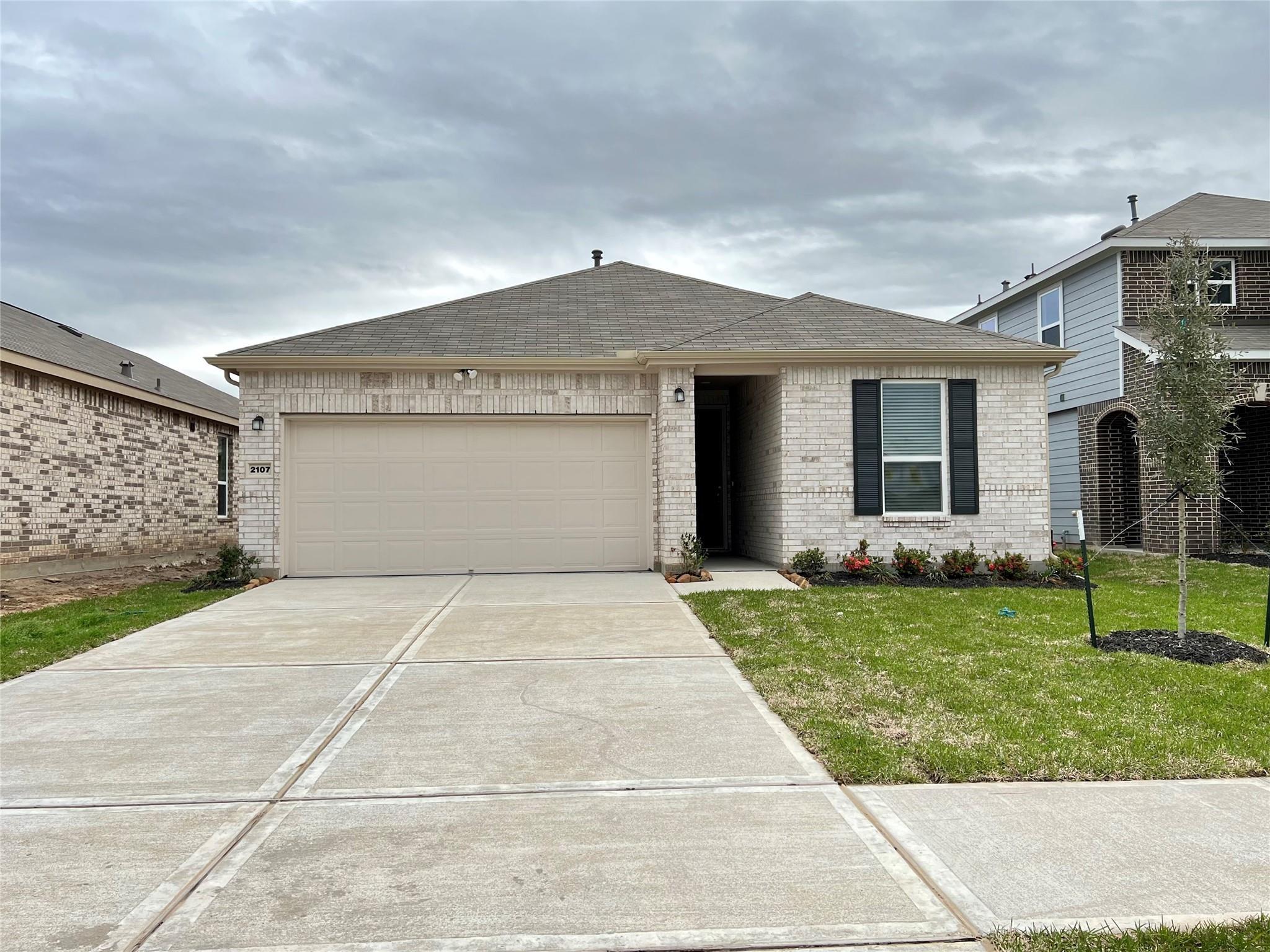 2107 Katalonia Lane