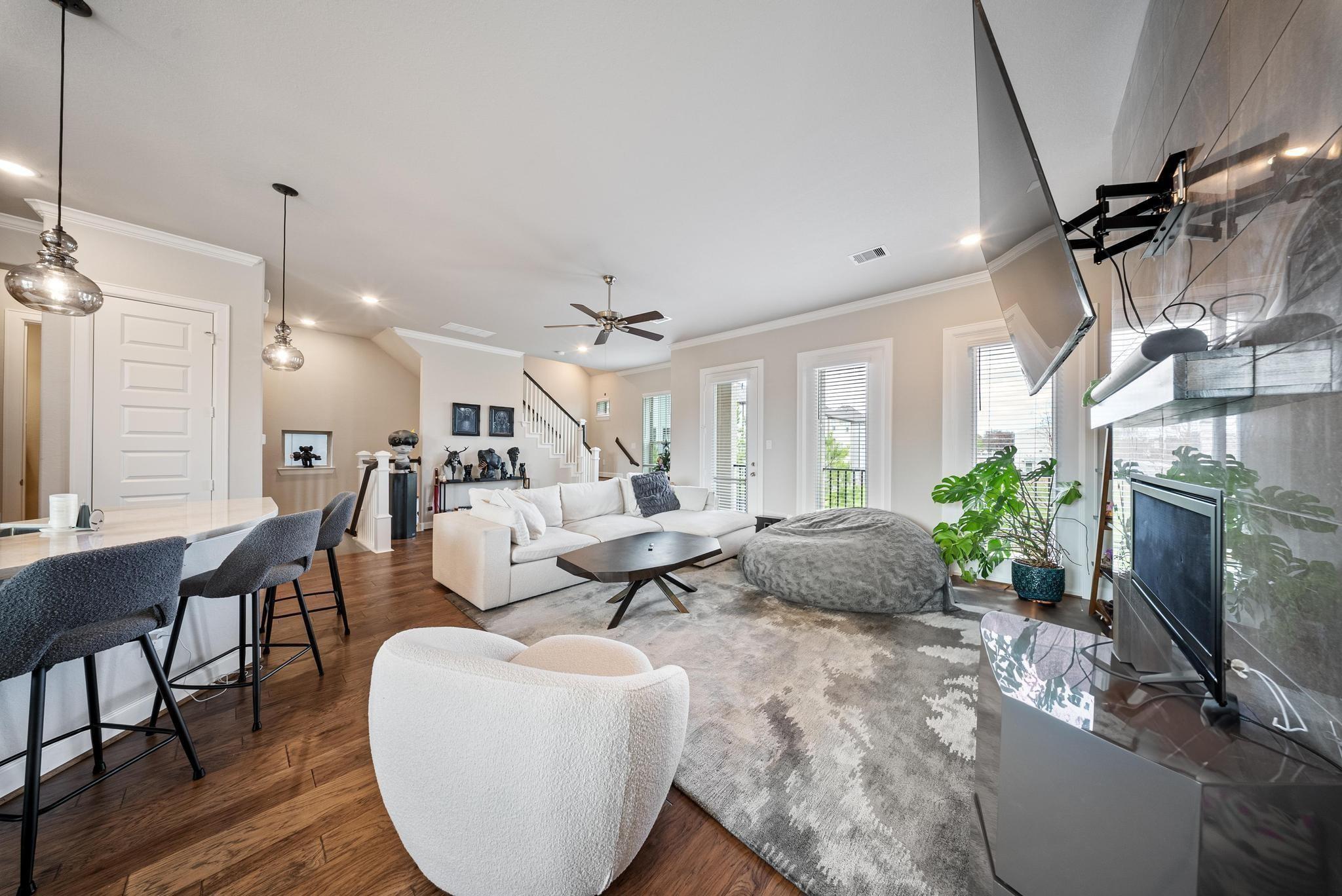 10605 Centre Green Way