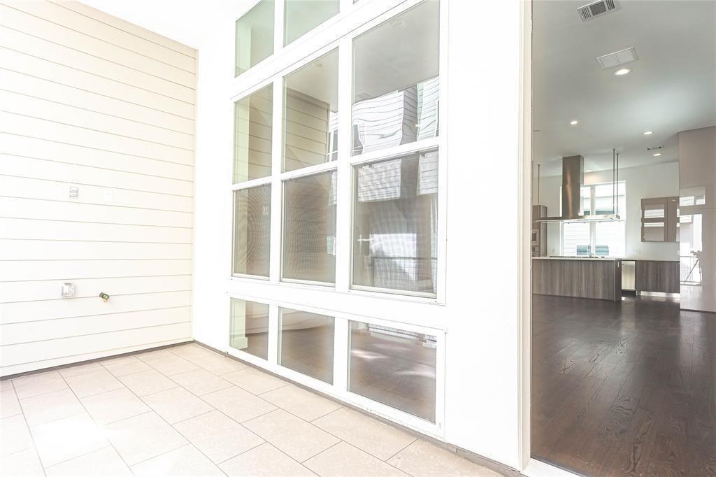 5868 E Post Oak Lane