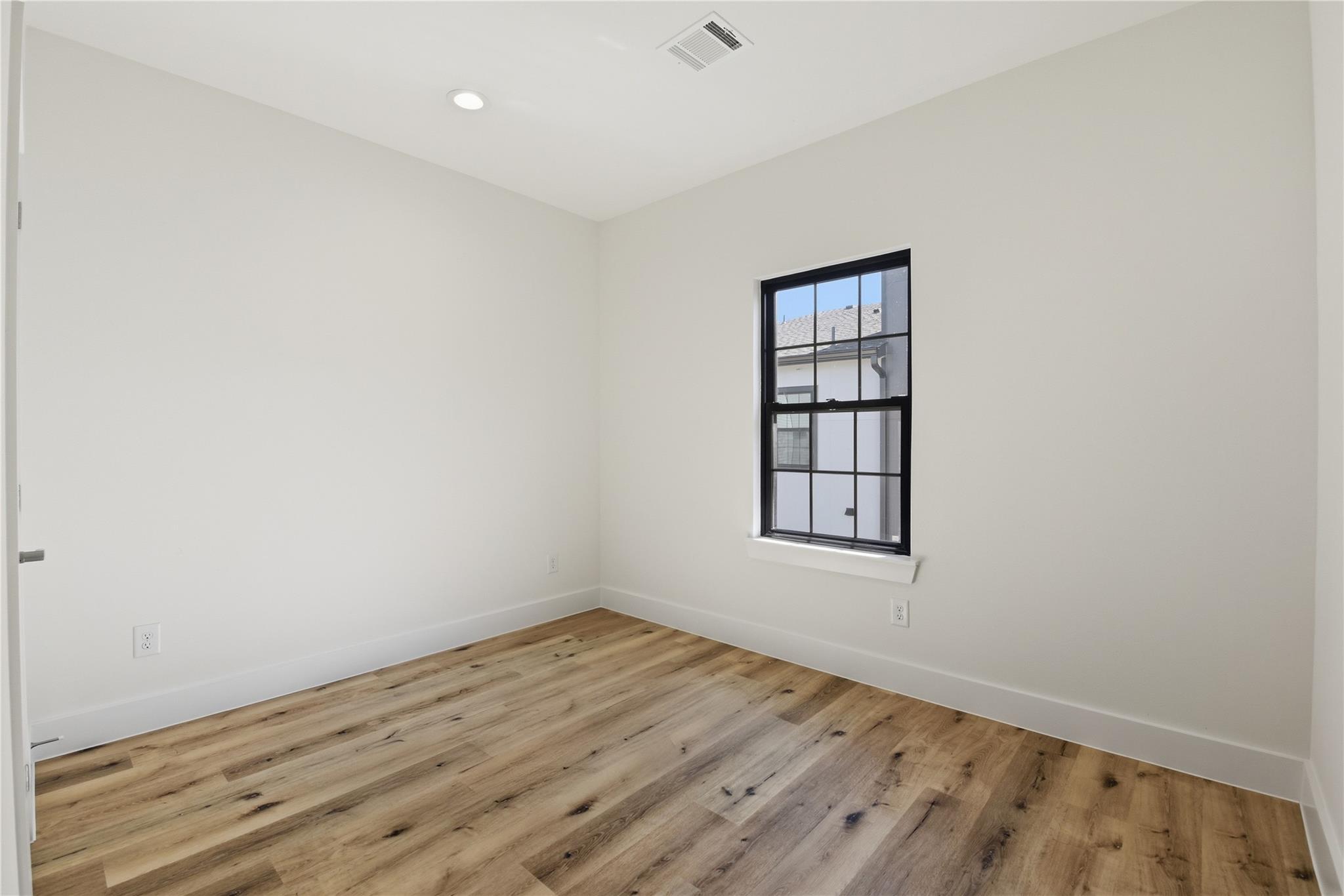 11917 N Hoa Sen Circle