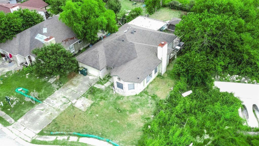 1169 Lago Vista Street