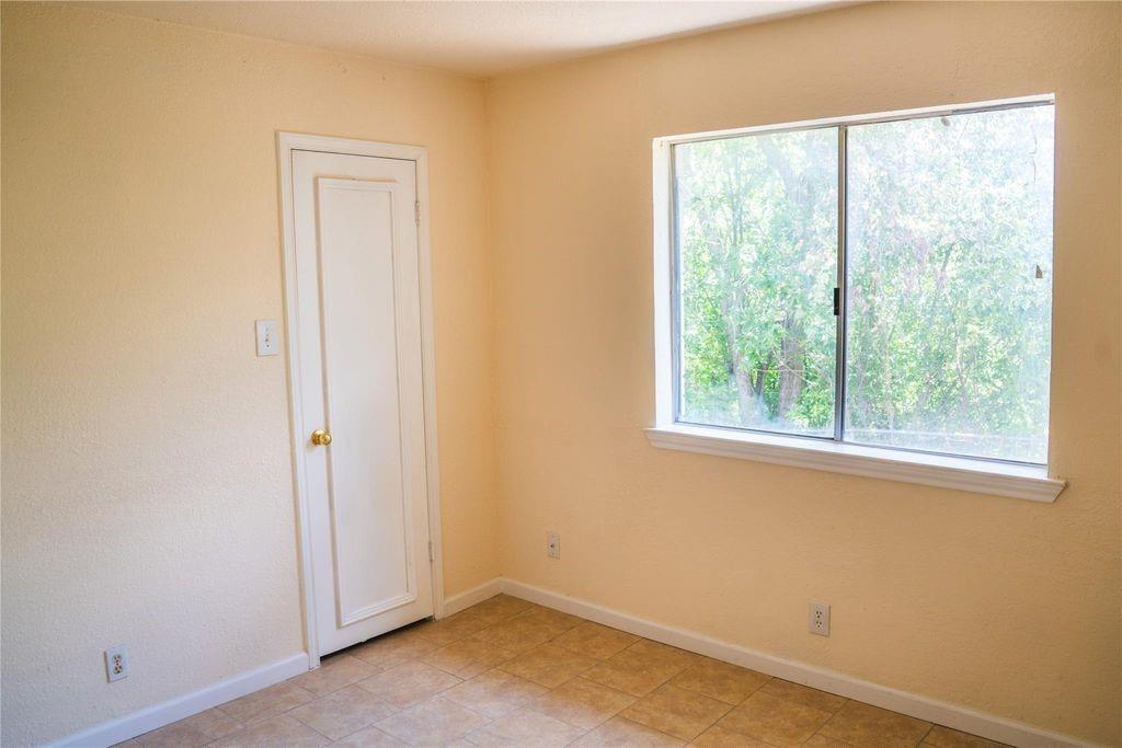 1169 Lago Vista Street