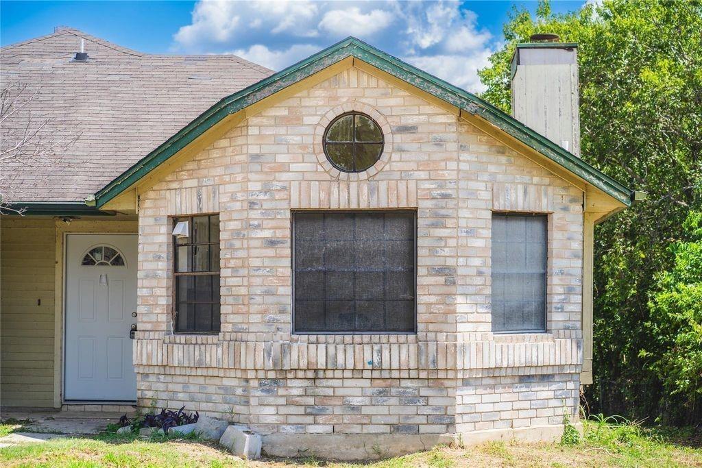 1169 Lago Vista Street